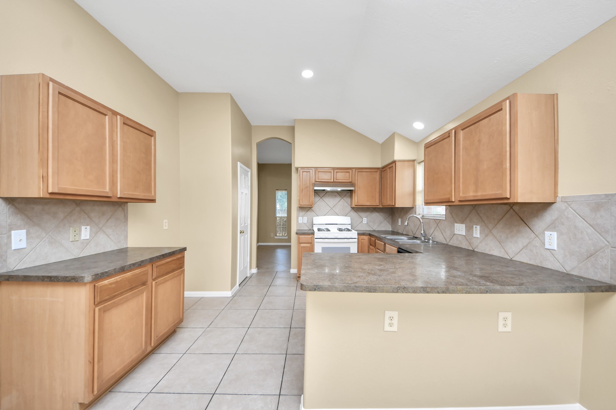 8431 Taraglen Court Property Photo 9