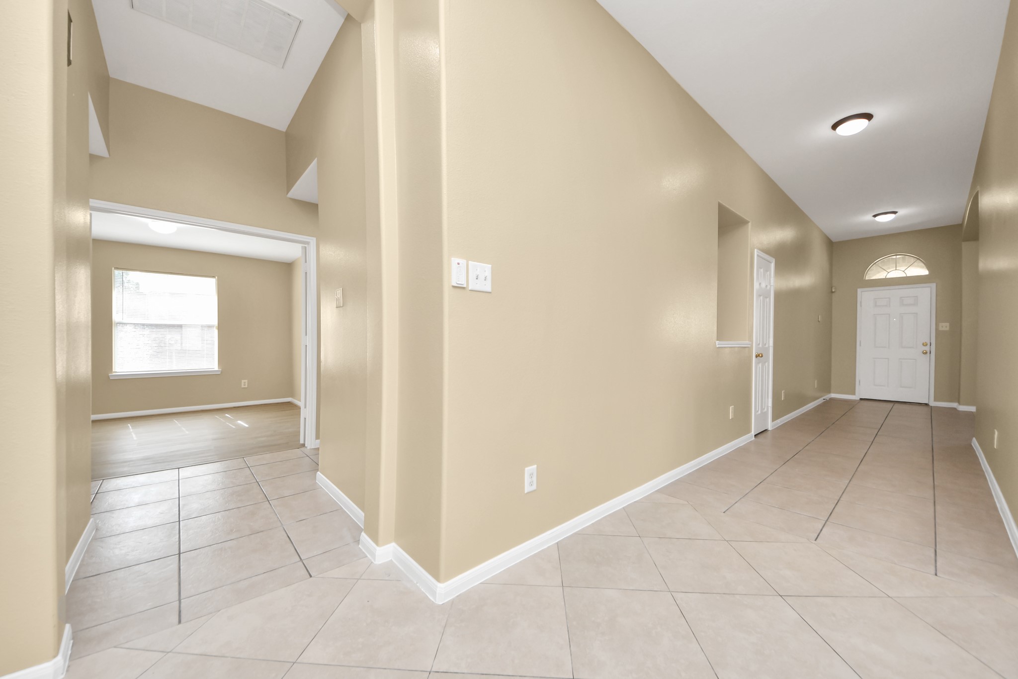 8431 Taraglen Court Property Photo 16