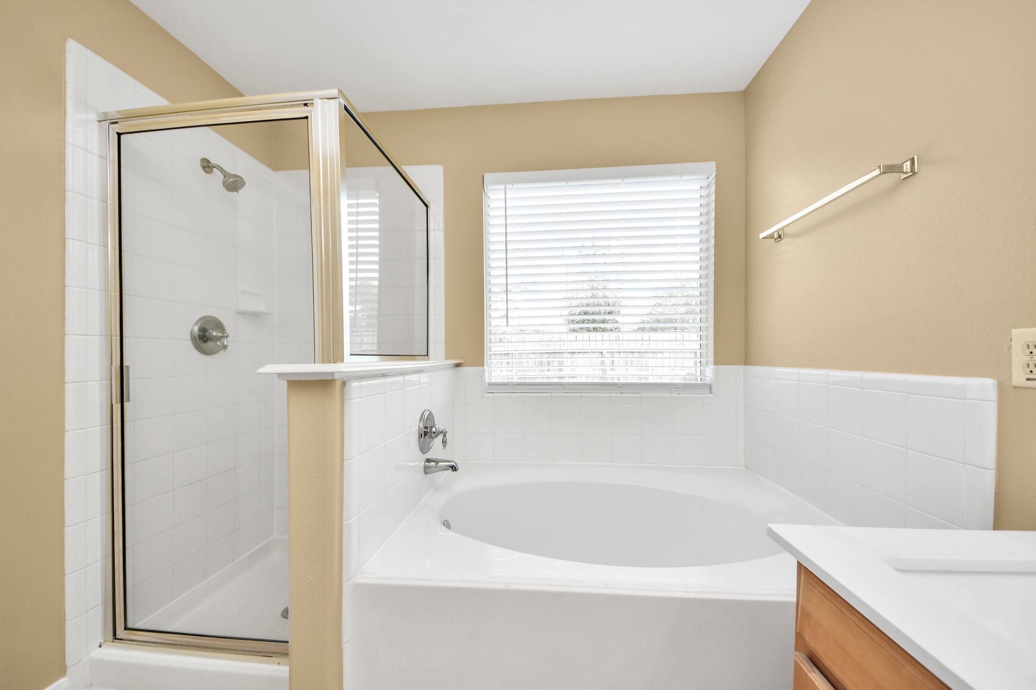 8431 Taraglen Court Property Photo 29
