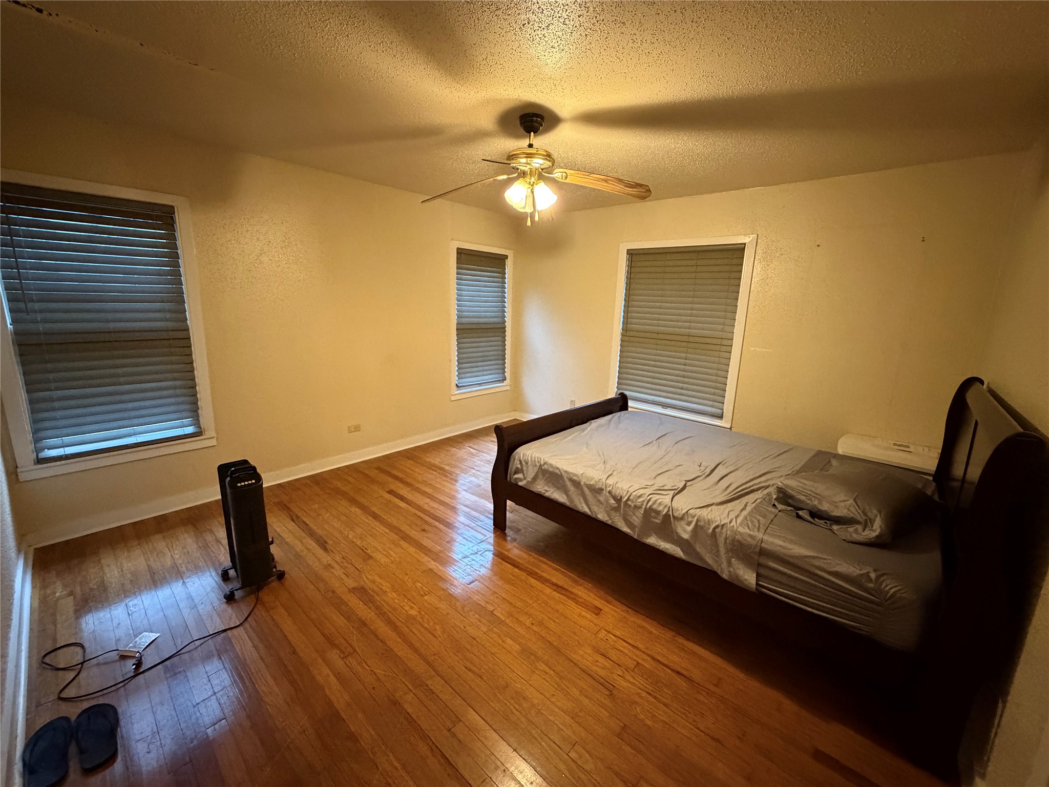 2406 Charleston Street Property Photo 6