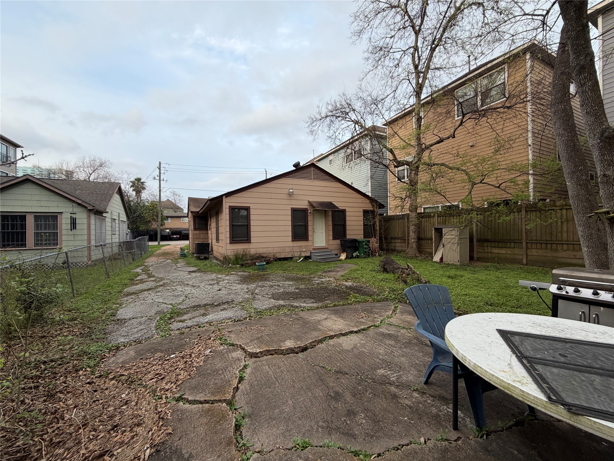 2406 Charleston Street Property Photo 13