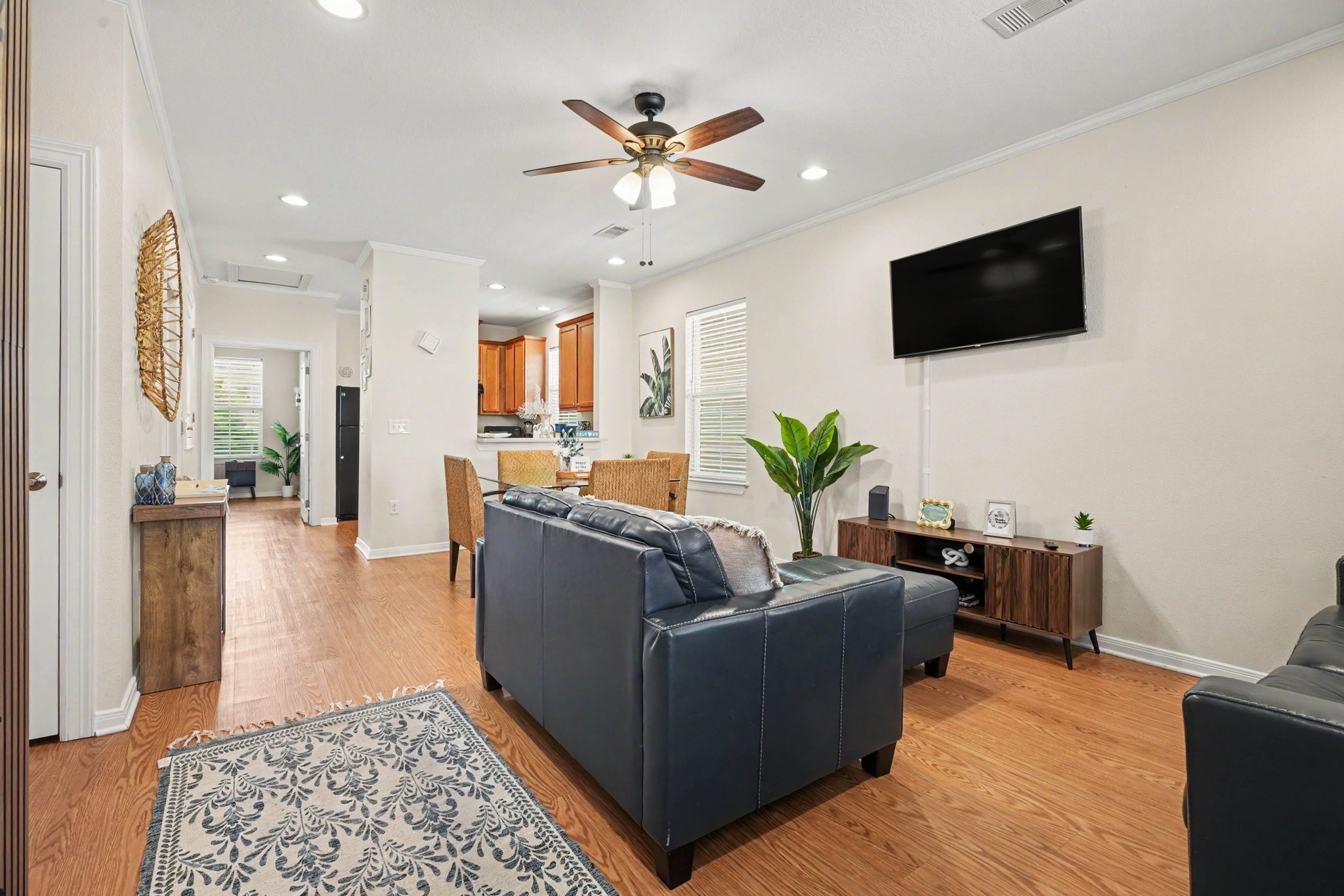 5323 Menard Avenue Property Photo 15