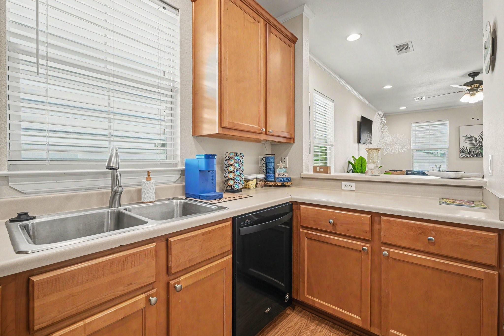 5323 Menard Avenue Property Photo 19