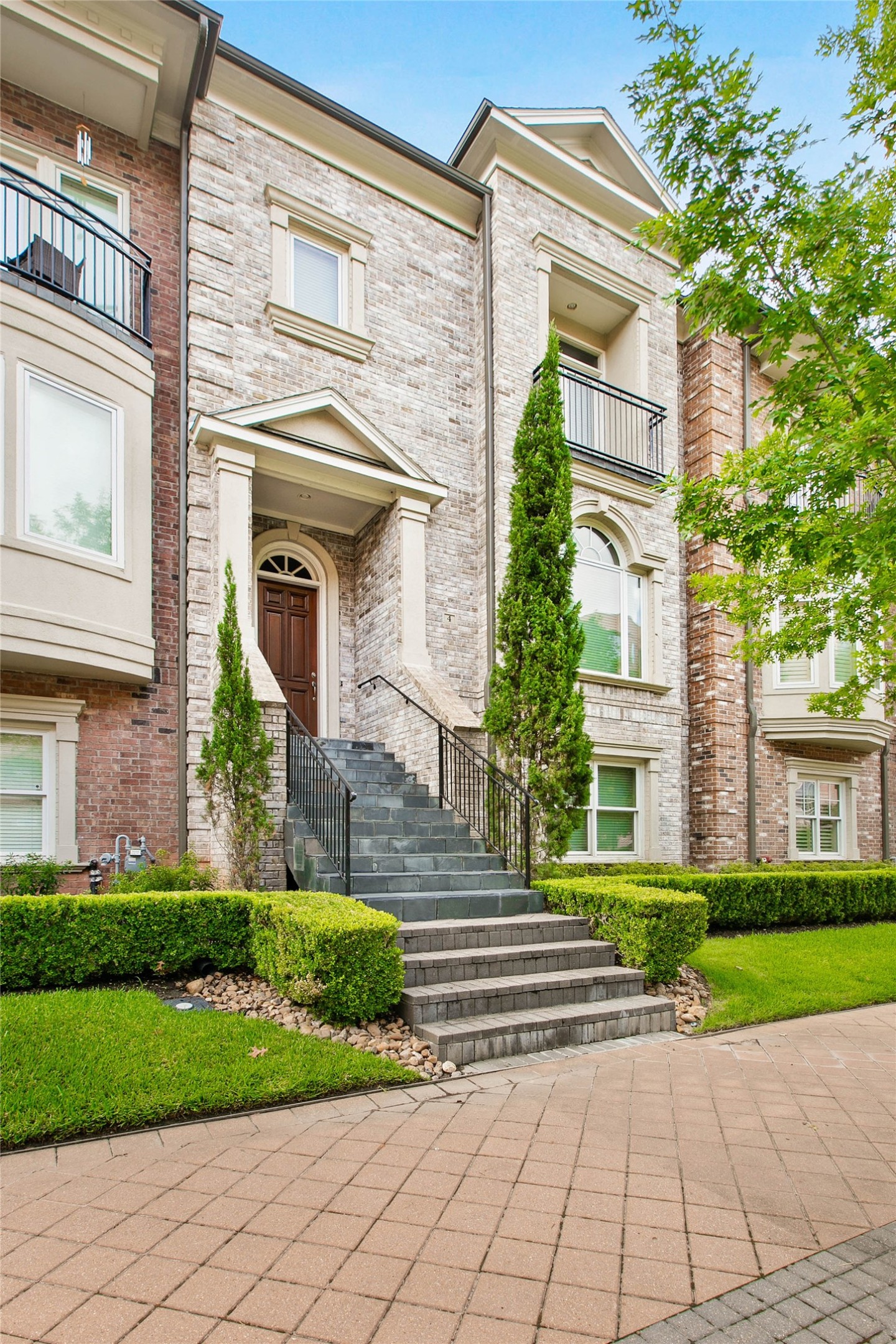 4 Waterway Court Property Photo 3