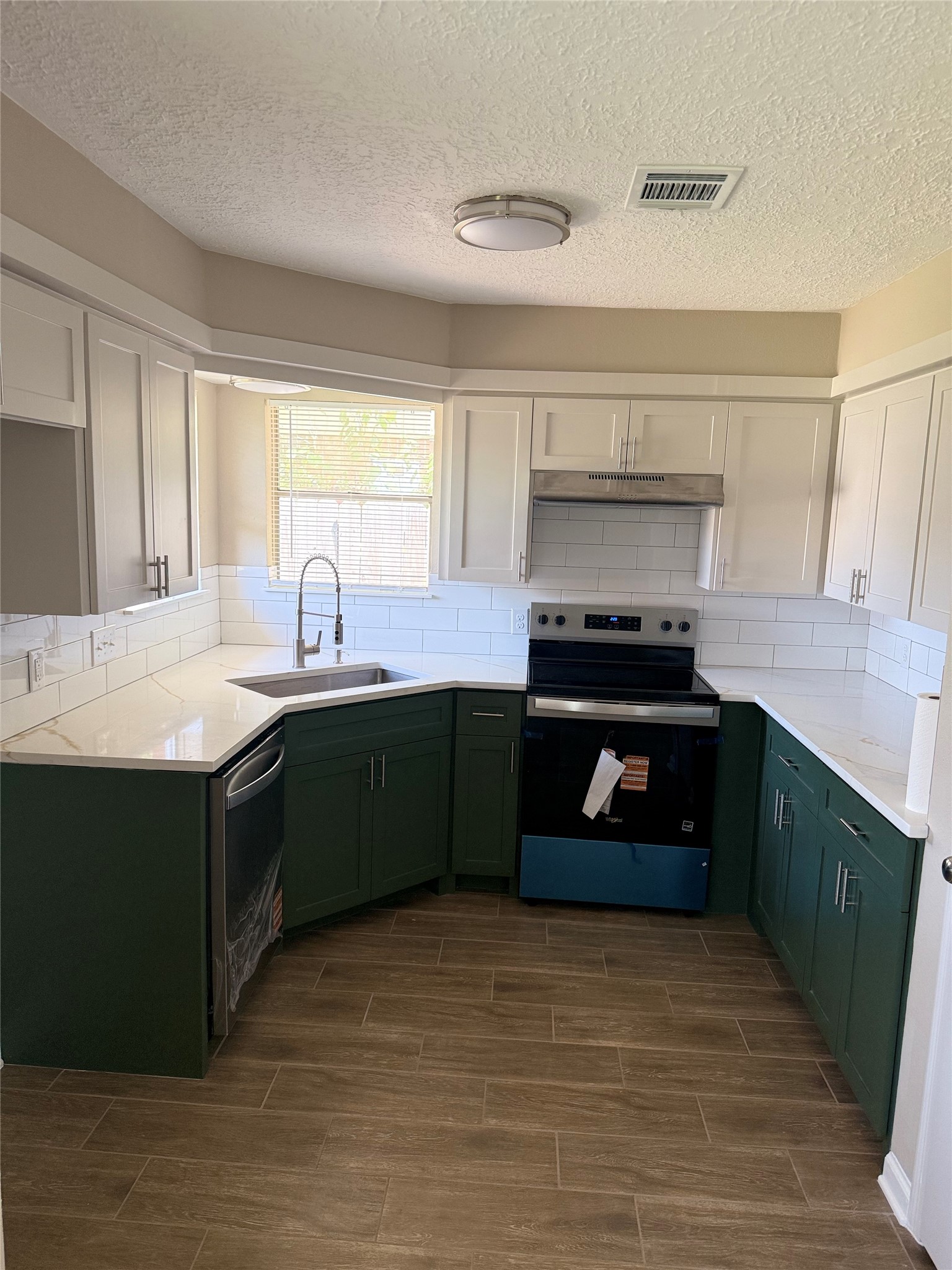 4210 Steep Rock Drive Property Photo 4