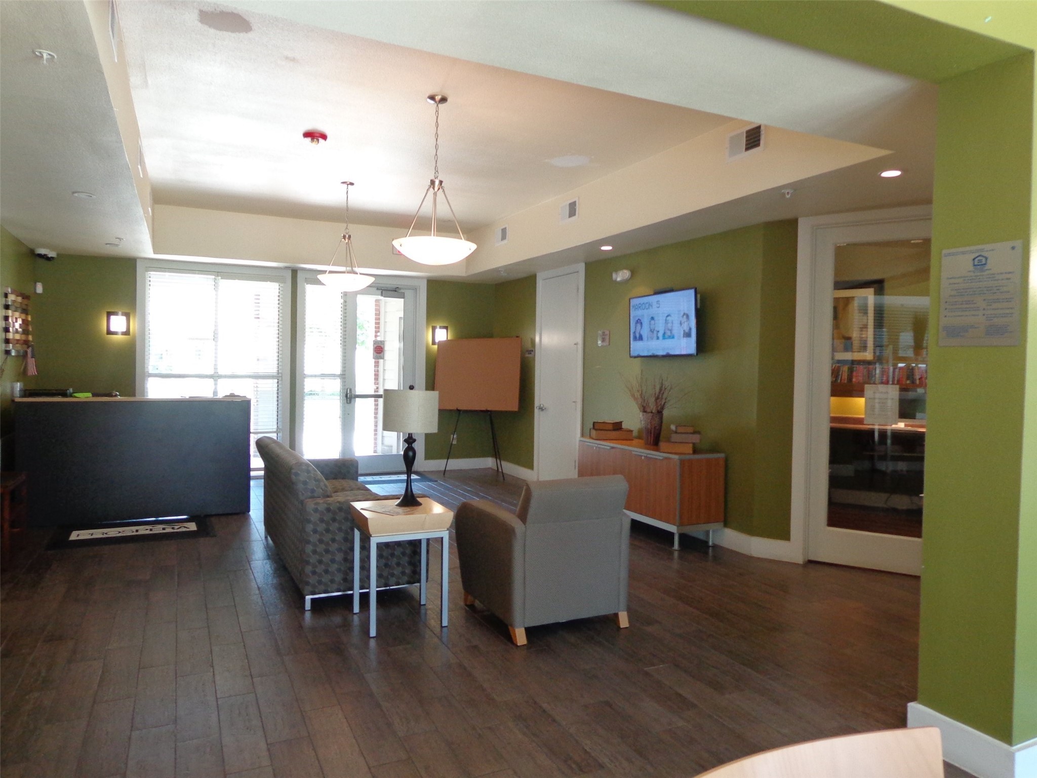 703 N San Marcos St Property Photo 11