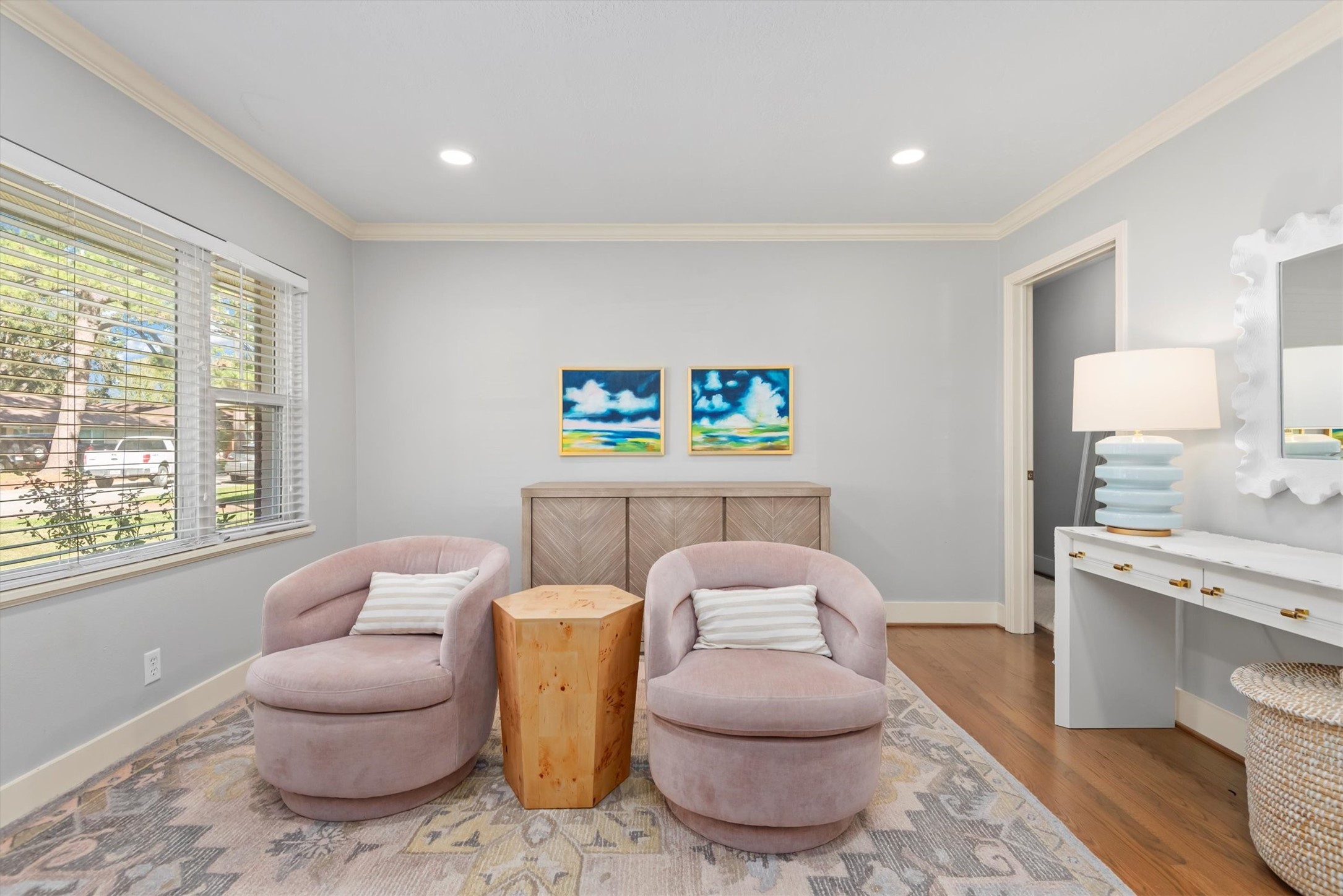 2023 Woodcrest Drive Property Photo 7