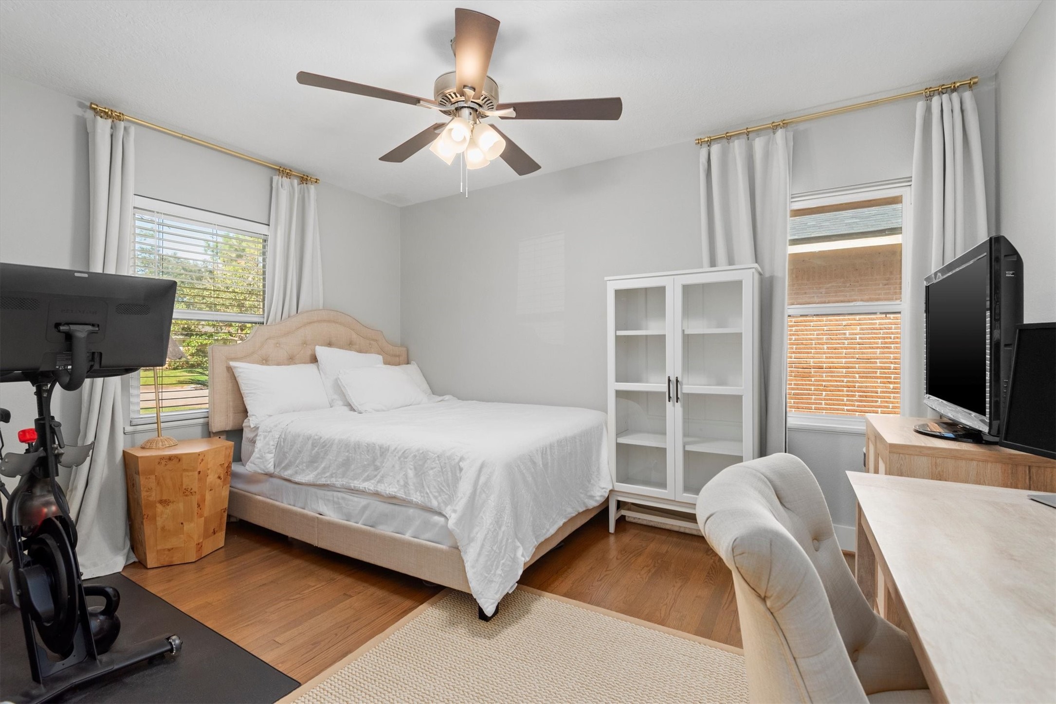 2023 Woodcrest Drive Property Photo 18