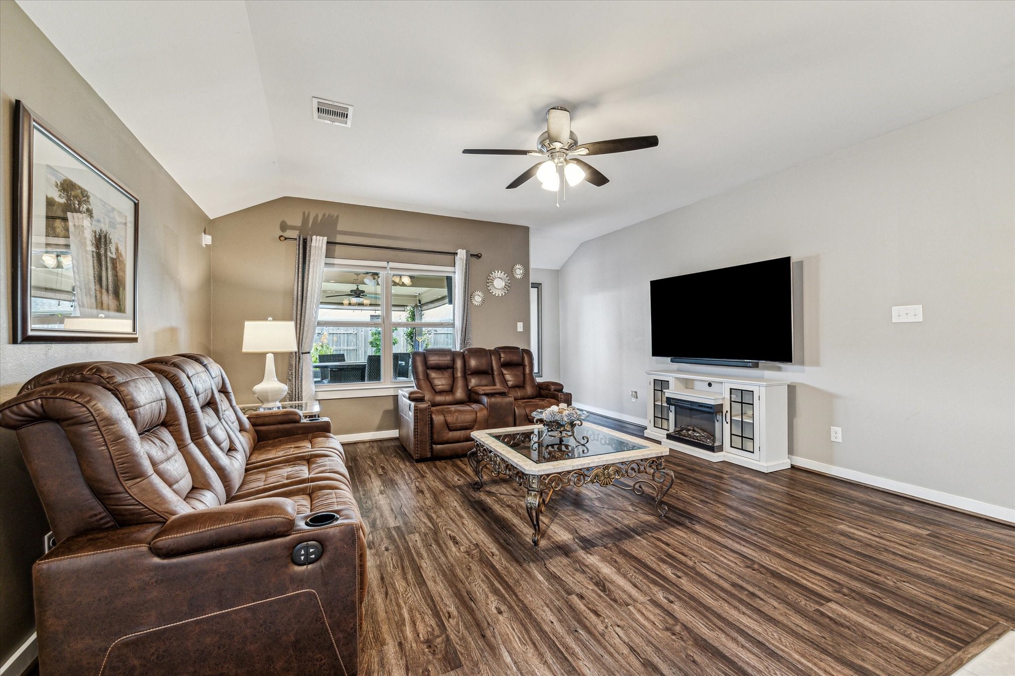 15434 Paxton Woods Drive Property Photo 7