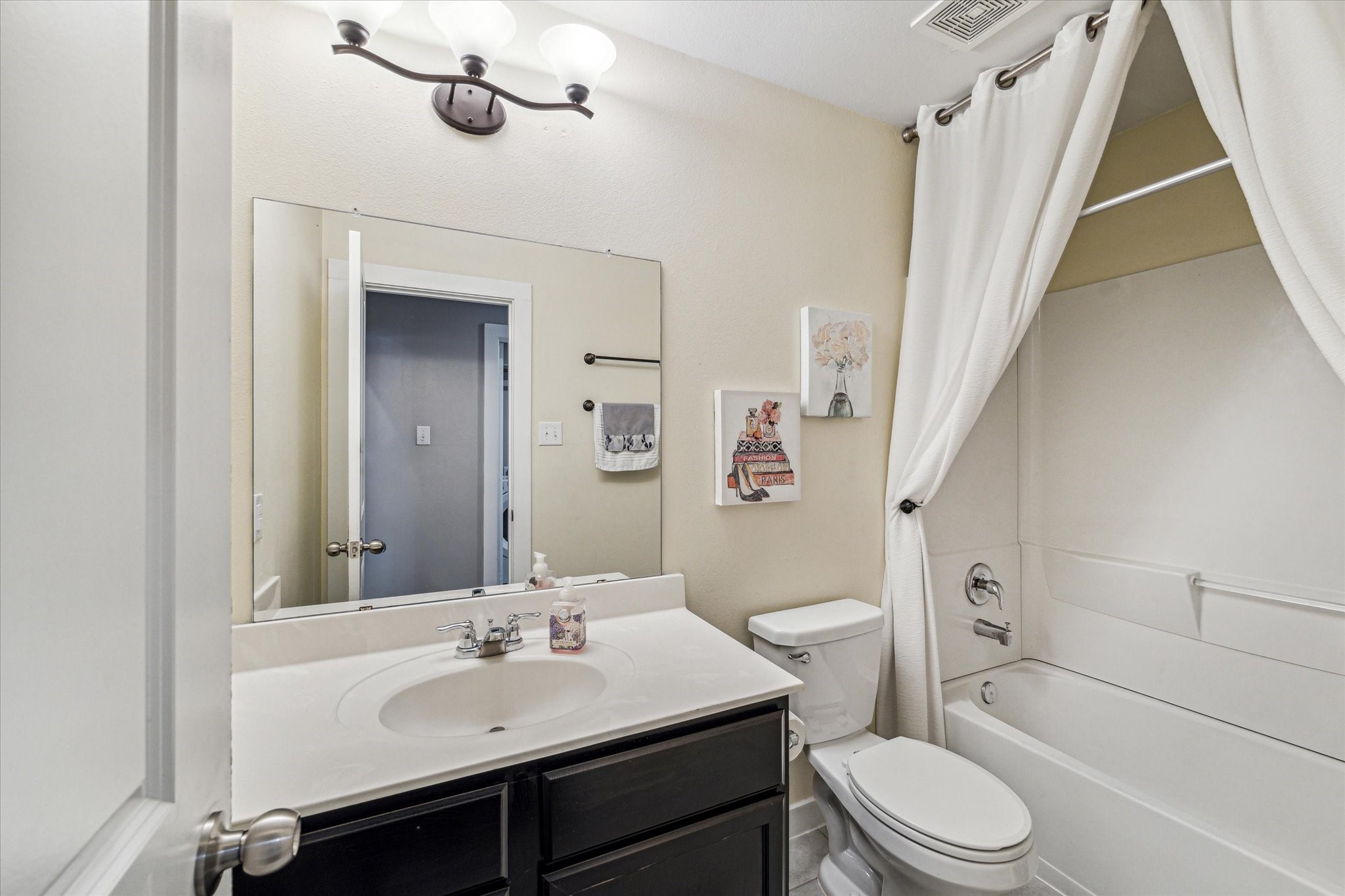 15434 Paxton Woods Drive Property Photo 13