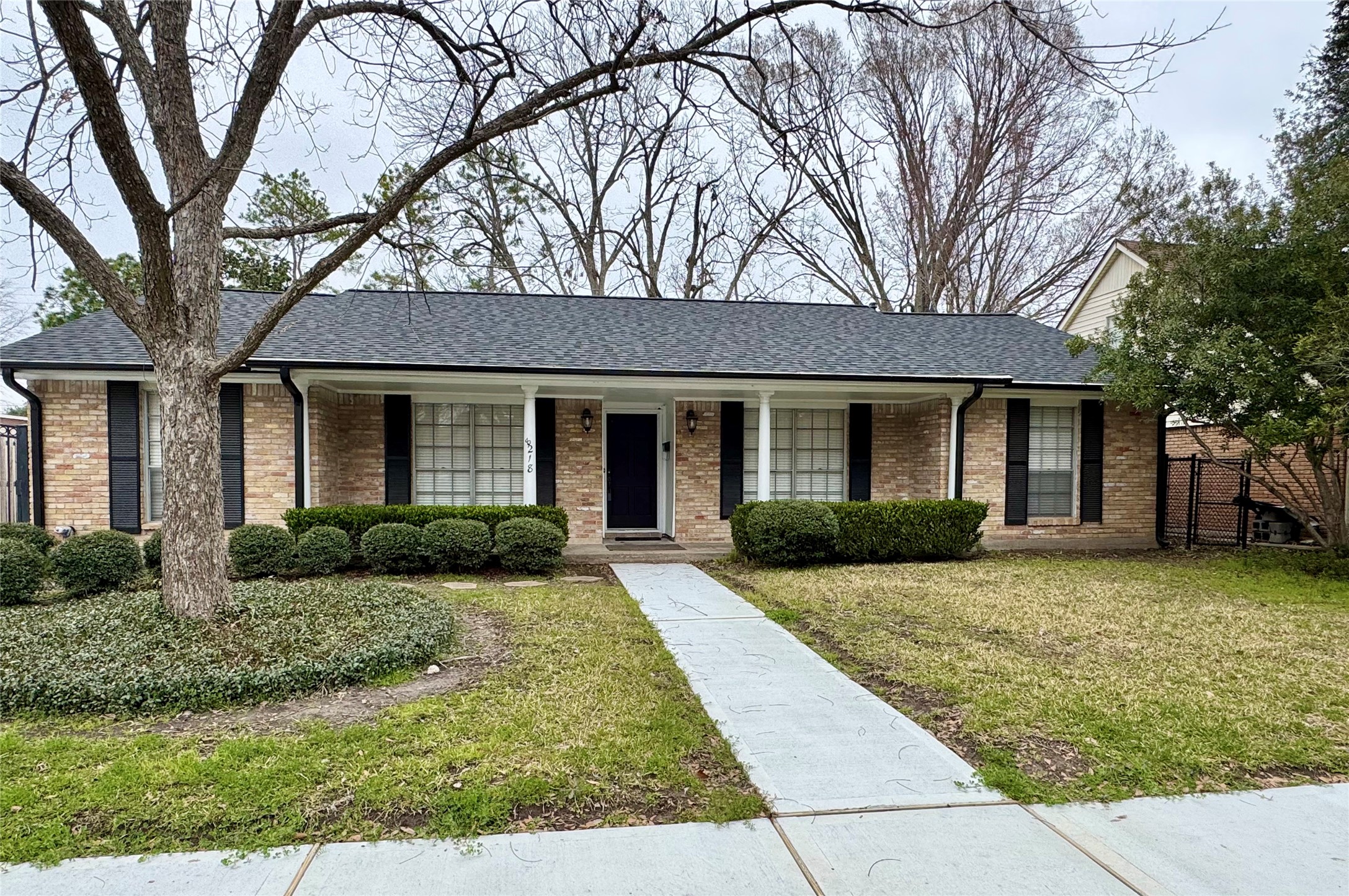 8218 Edgemoor Drive Property Photo 1