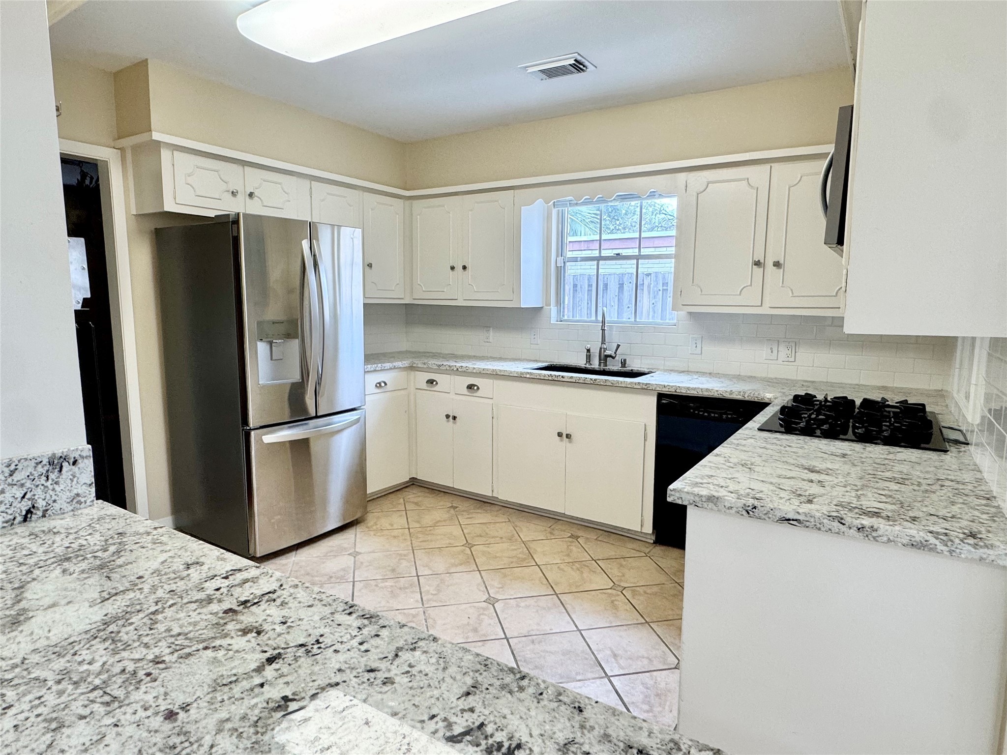 8218 Edgemoor Drive Property Photo 13