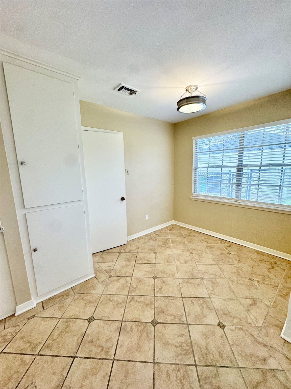 8218 Edgemoor Drive Property Photo 16