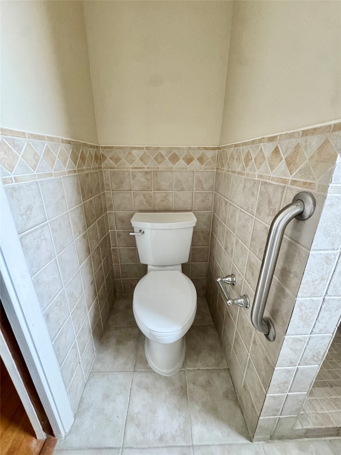 8218 Edgemoor Drive Property Photo 23