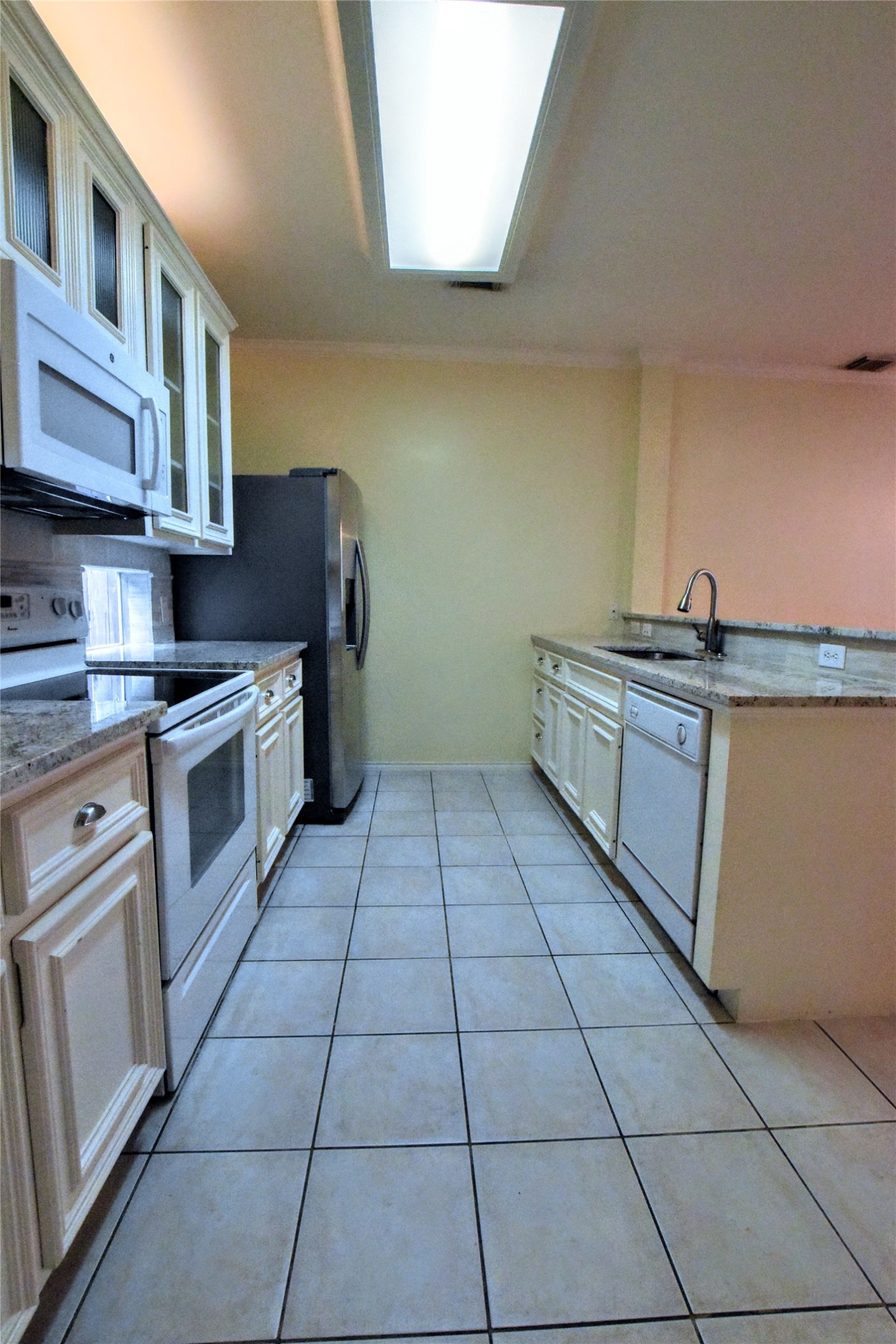 1534 Sutton Street Property Photo 4