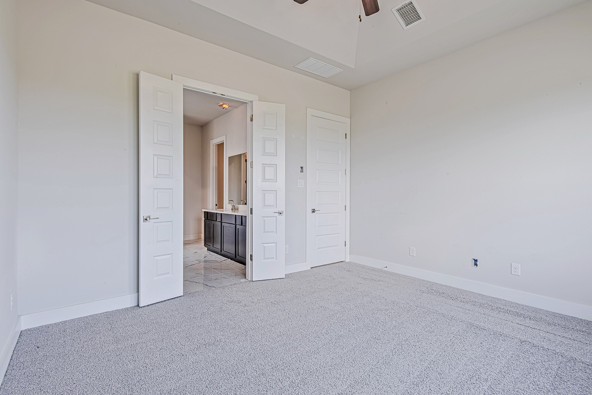 177 Peninsula Point Drive Property Photo 16