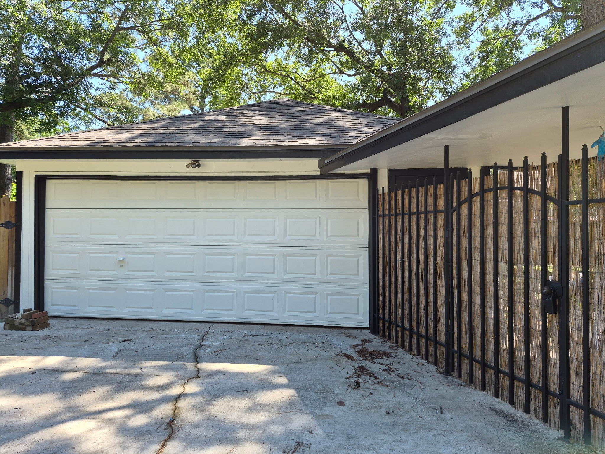 17518 Majestic Forest Drive Property Photo 10