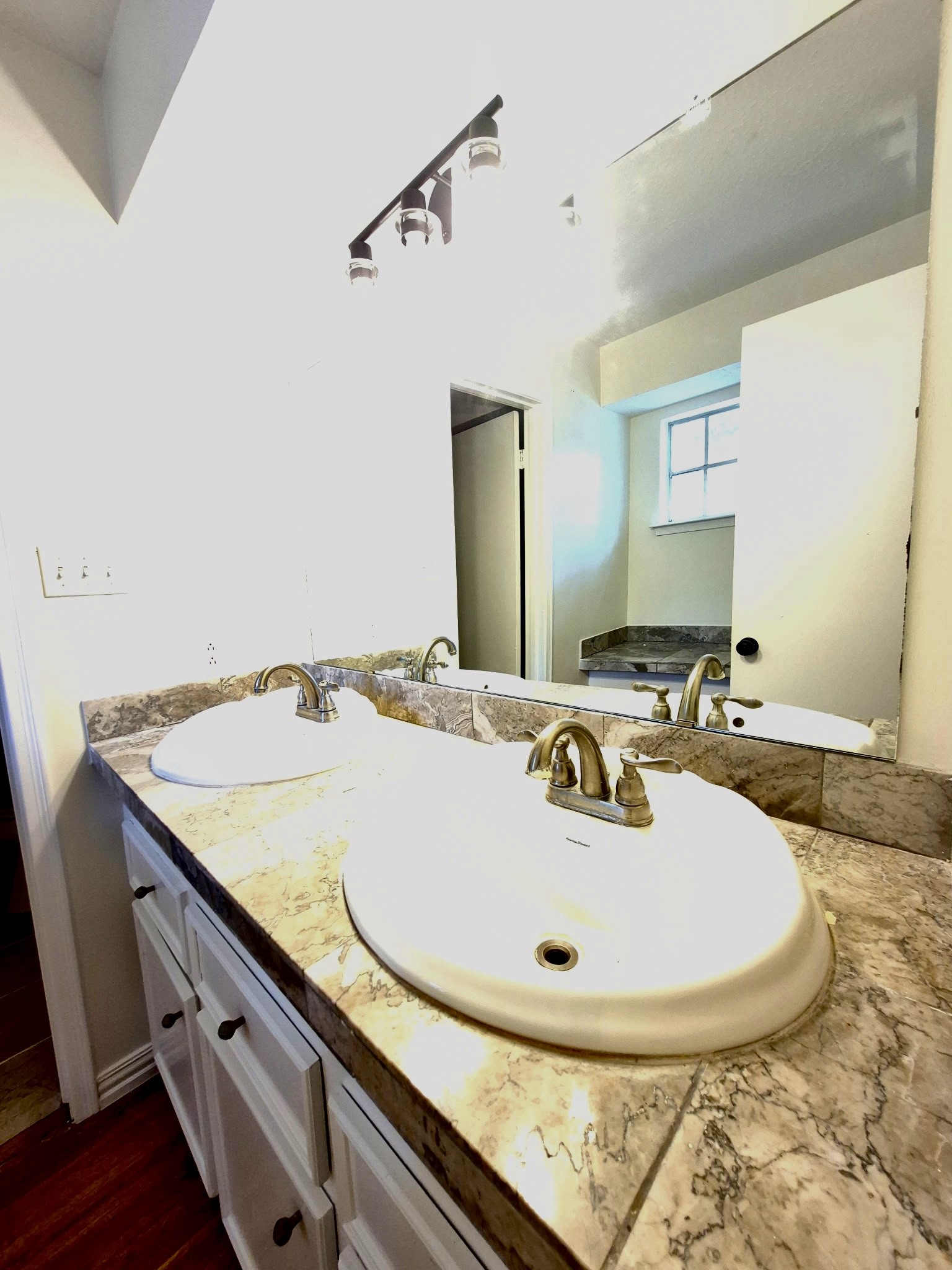 17518 Majestic Forest Drive Property Photo 13