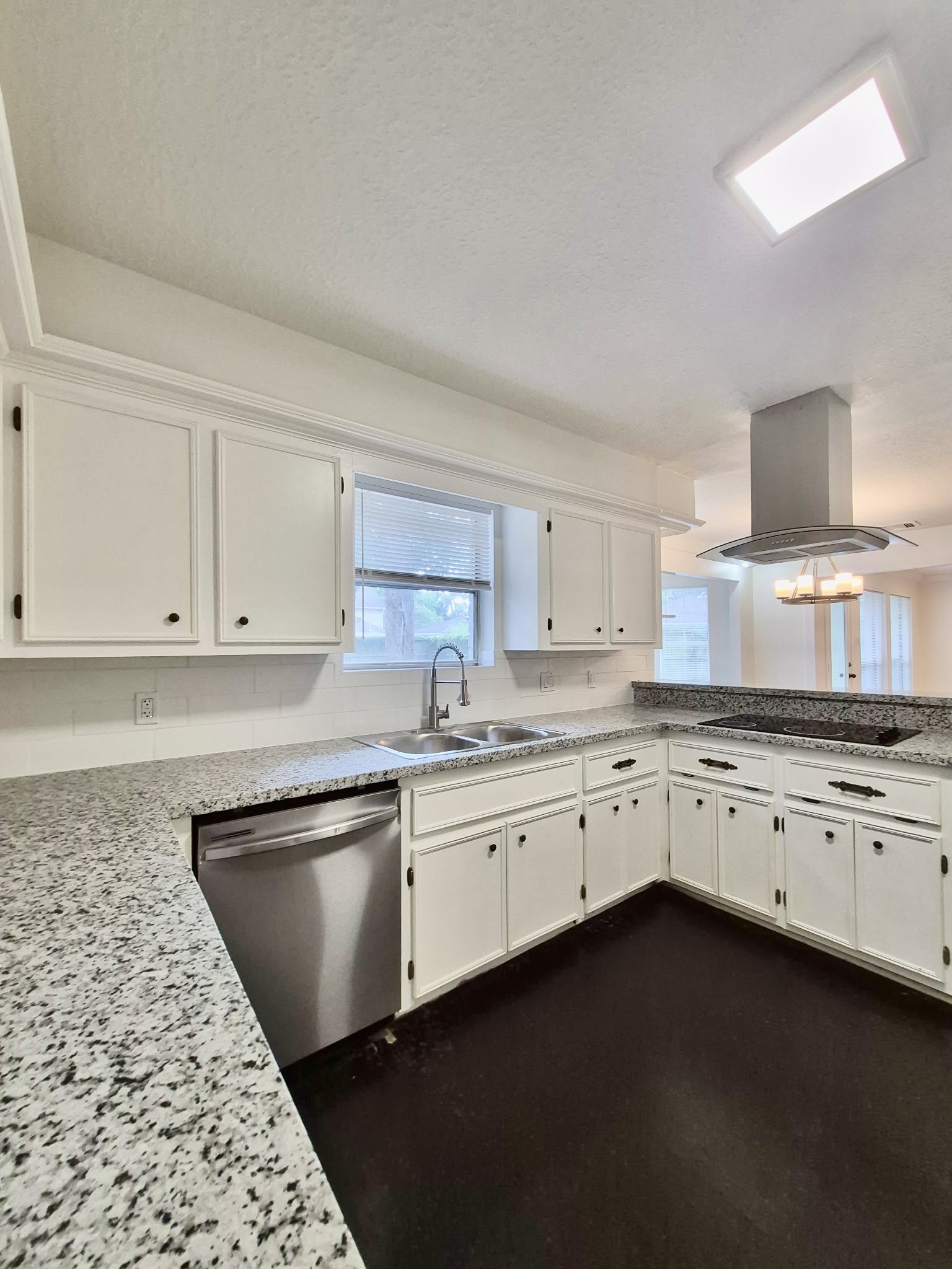 17518 Majestic Forest Drive Property Photo 15