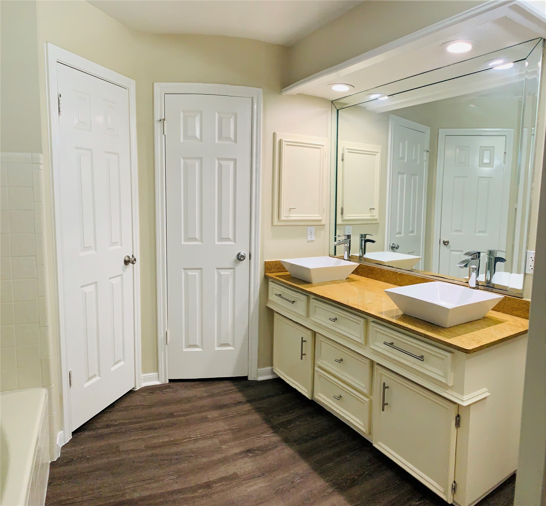14135 Sandfield Drive Property Photo 25