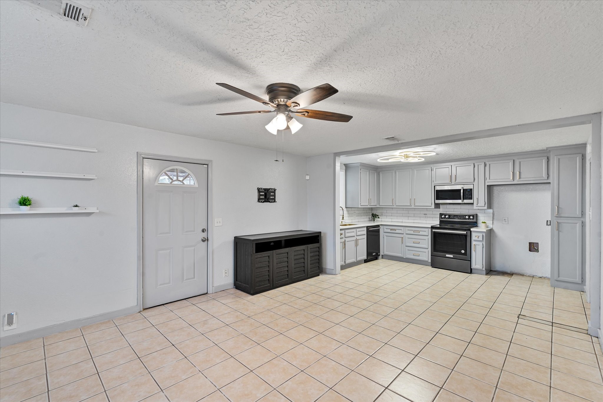 2910 San Augustine Avenue Property Photo 2