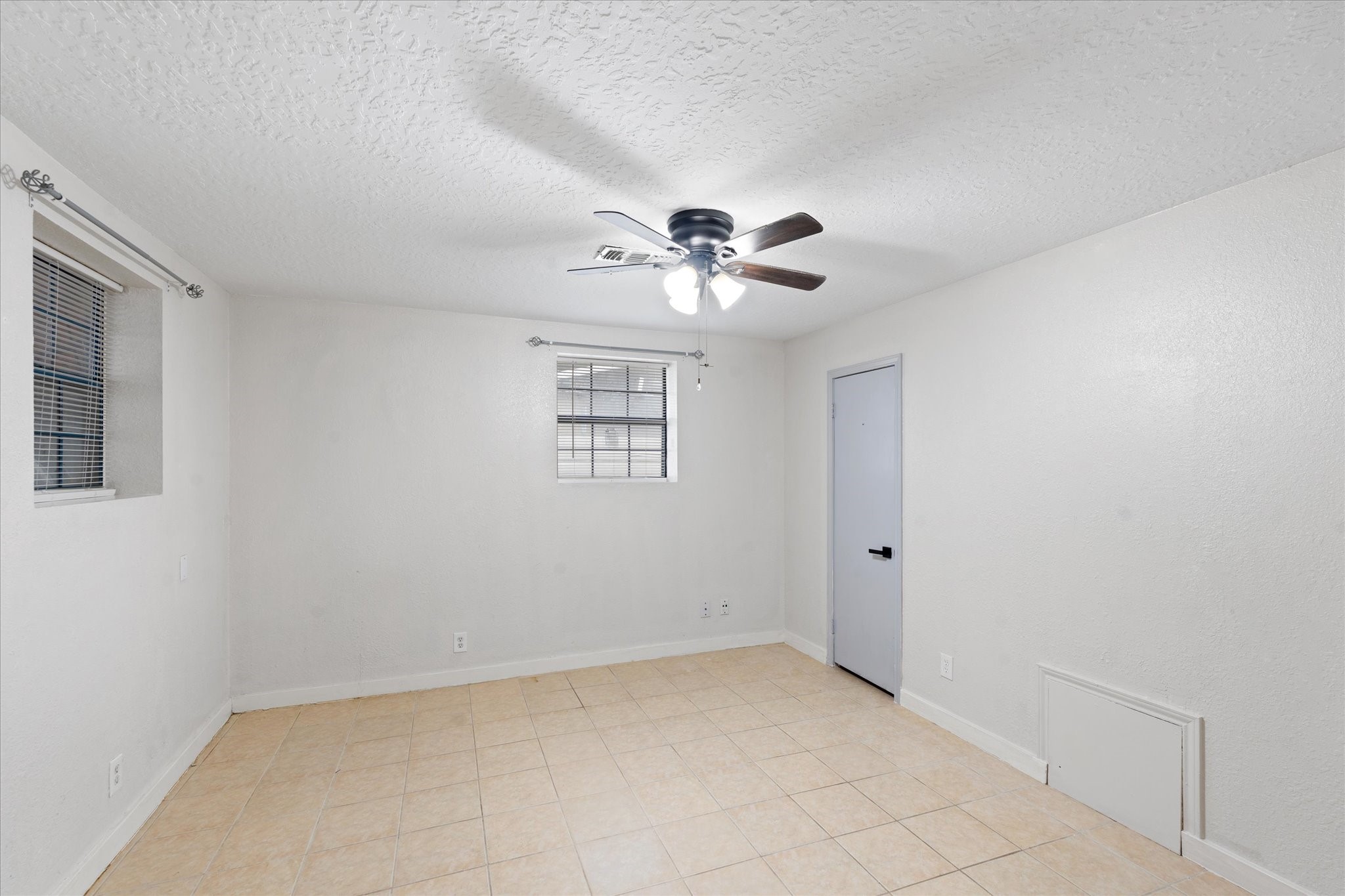 2910 San Augustine Avenue Property Photo 8