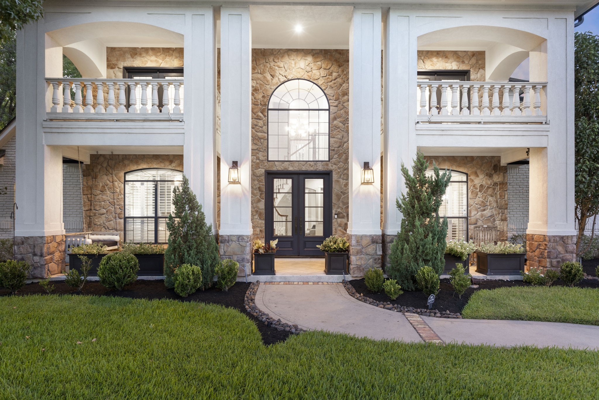 25322 Piney Bend Court Property Photo 3