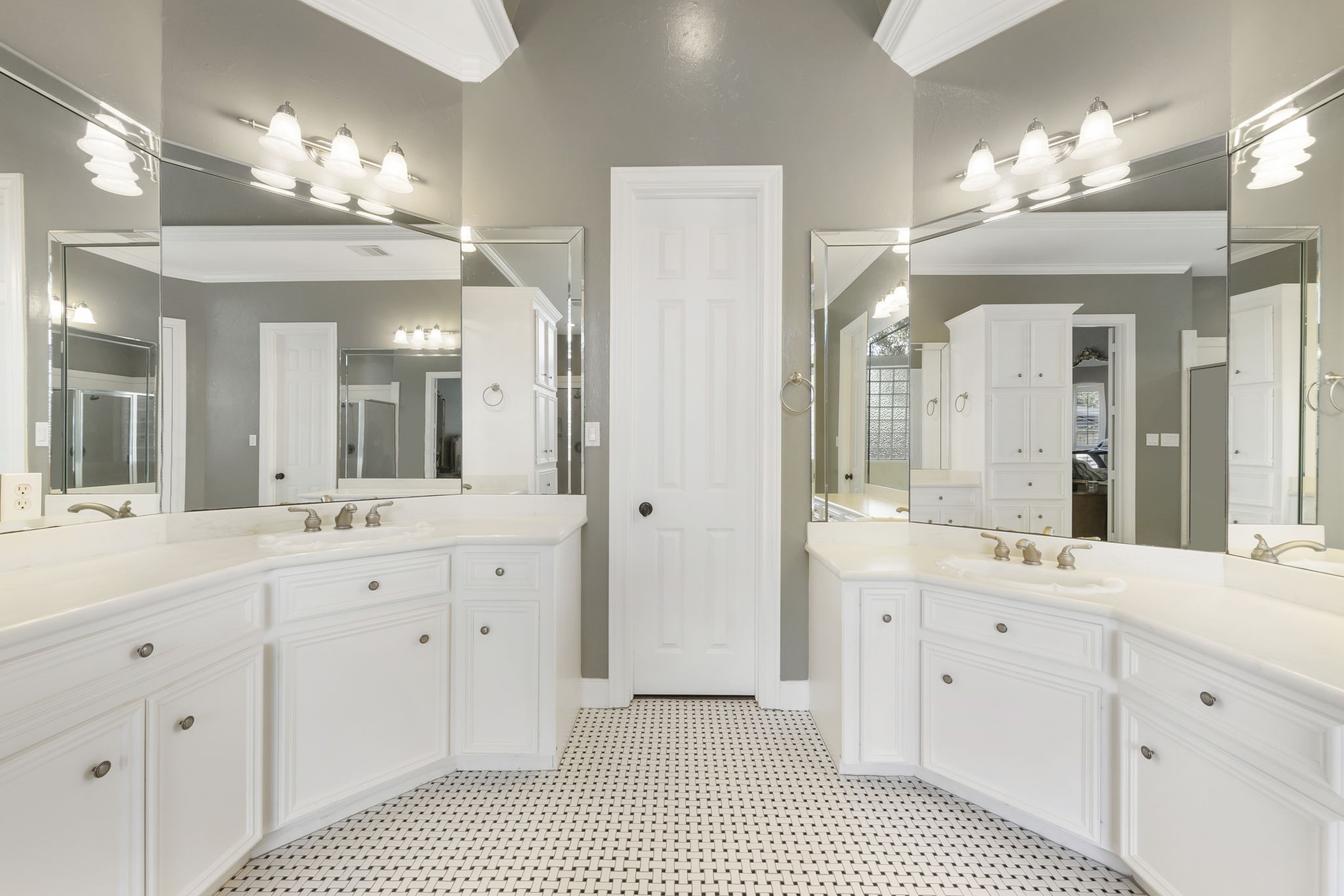 25322 Piney Bend Court Property Photo 11
