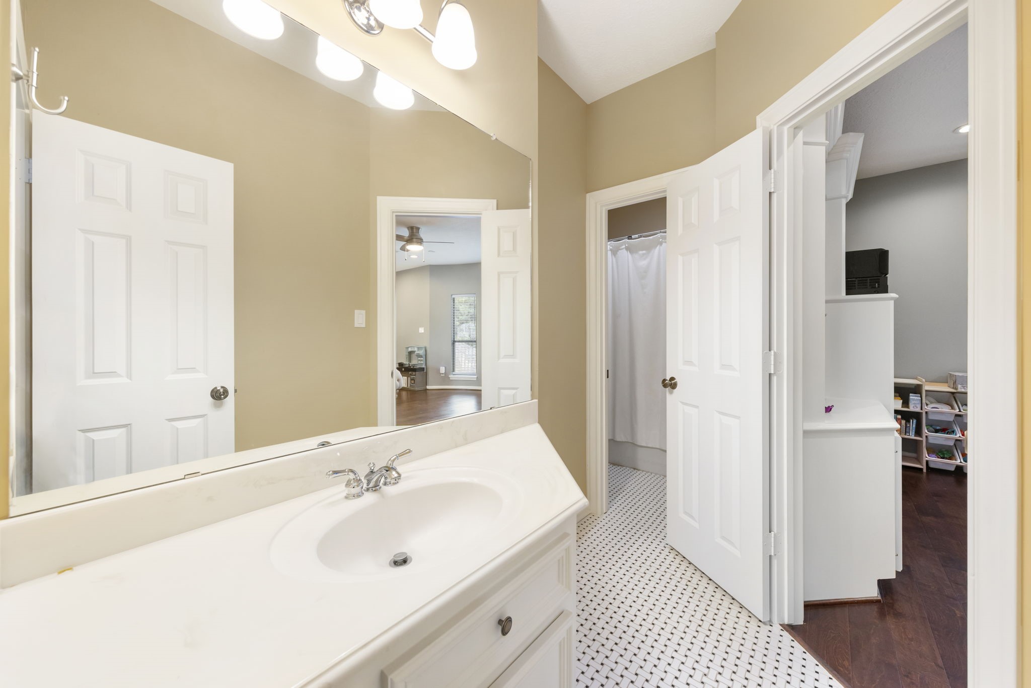 25322 Piney Bend Court Property Photo 28