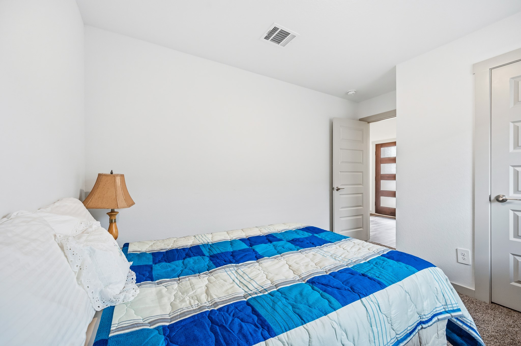 7002 Fleetwood Crescent Way Property Photo 14