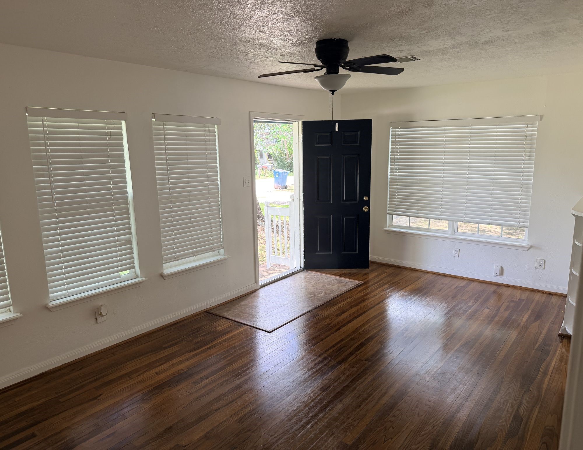 1706 Smith Street Property Photo 2