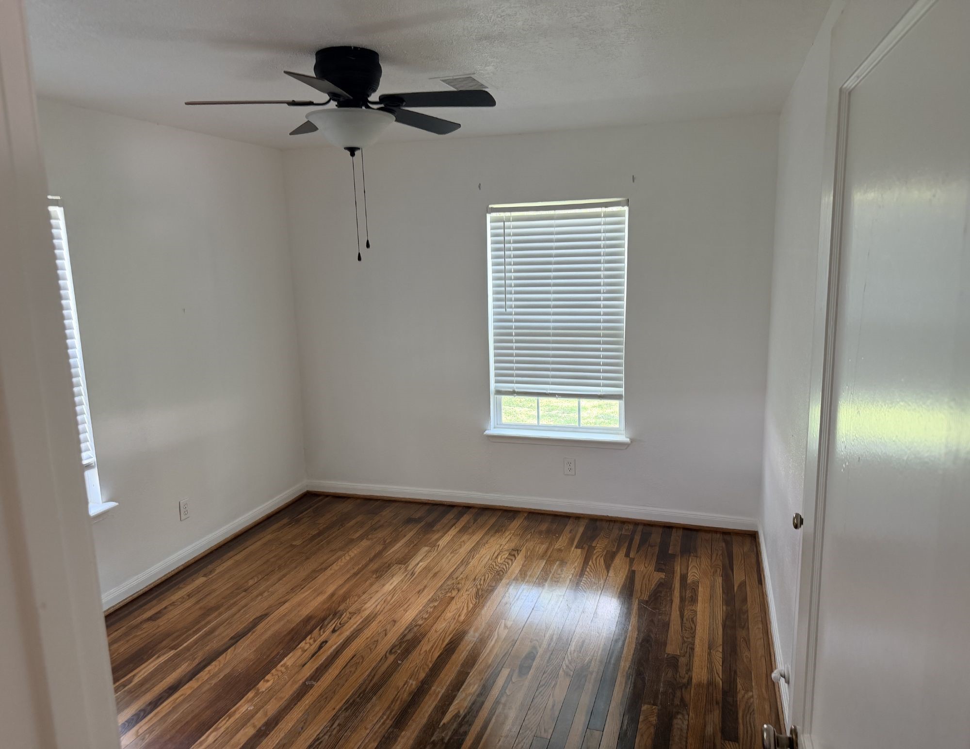 1706 Smith Street Property Photo 5