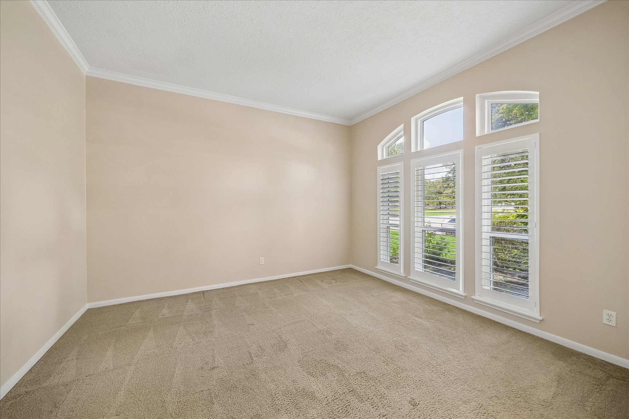 2102 Grand Mesa Drive Property Photo 6