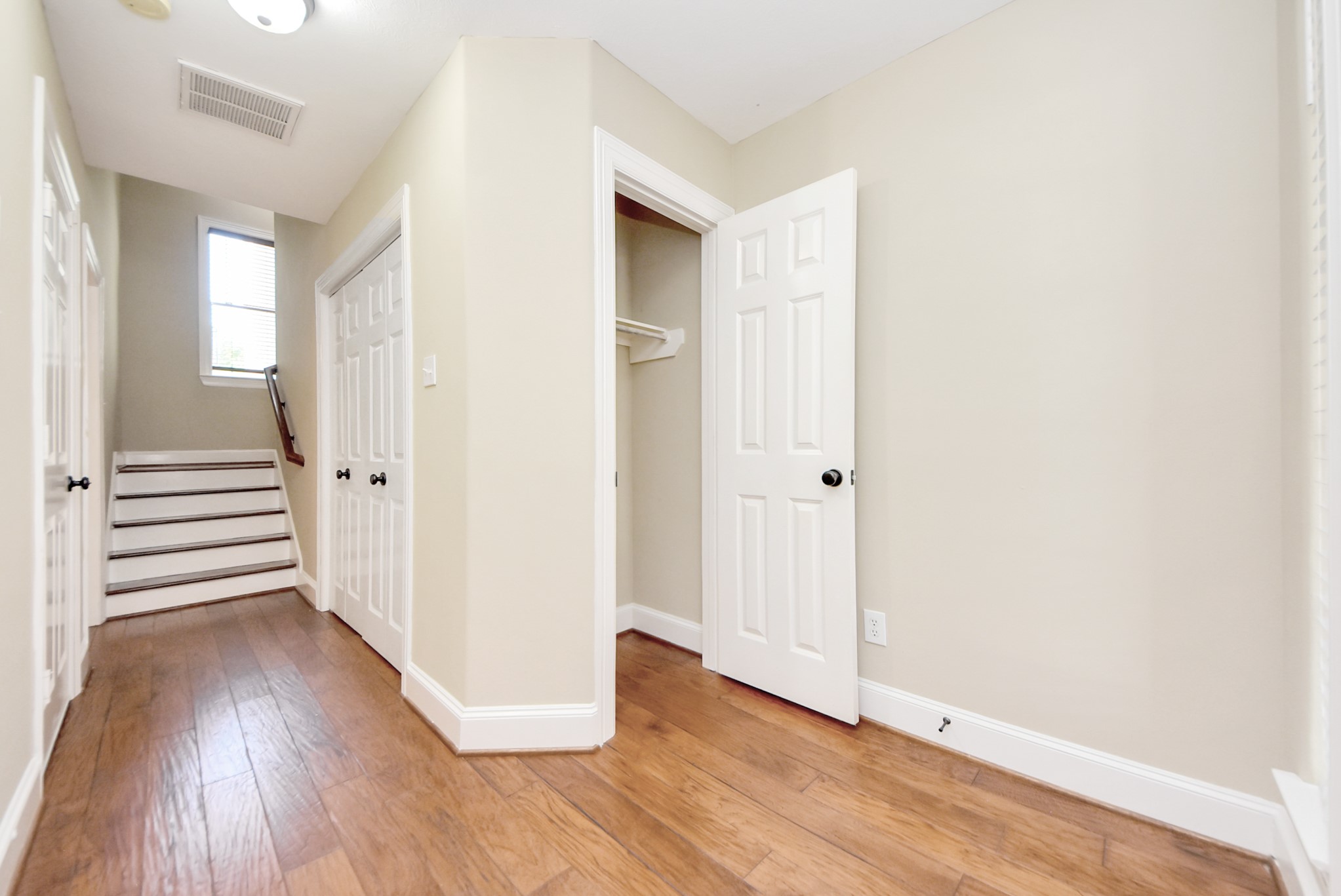 2119 Stuart Street Property Photo 5