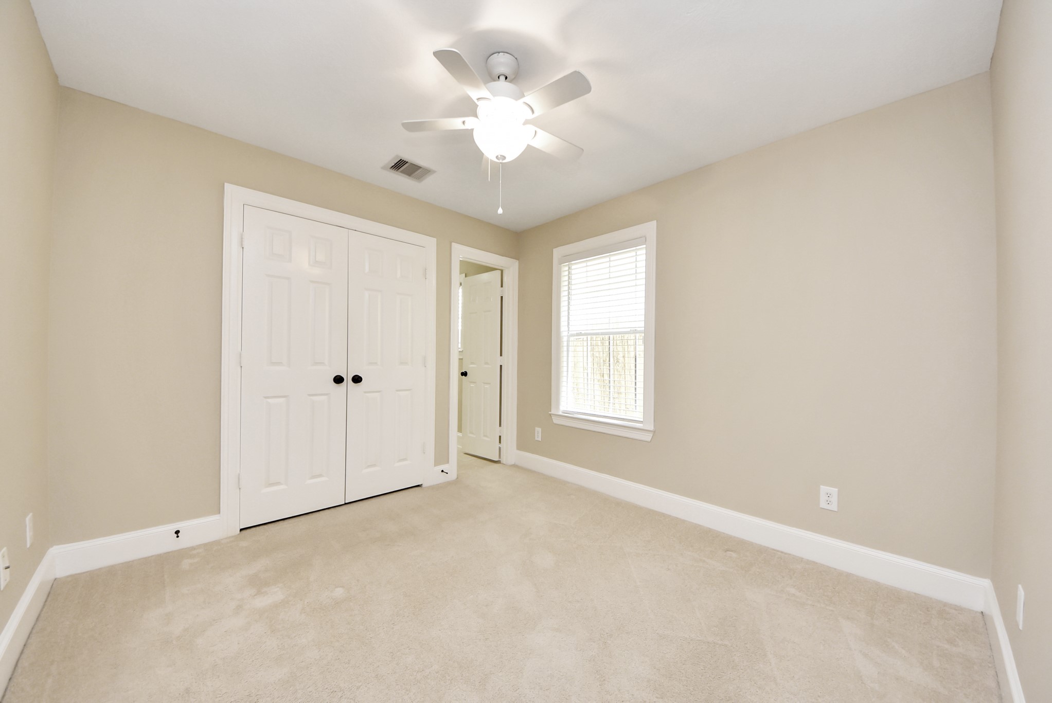 2119 Stuart Street Property Photo 6