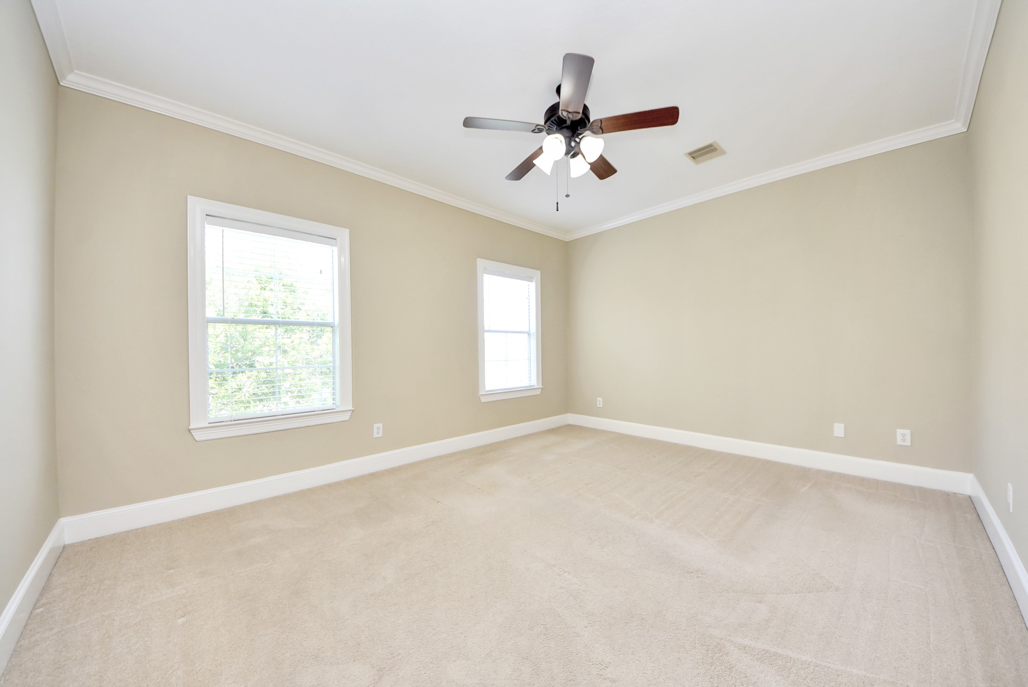2119 Stuart Street Property Photo 24