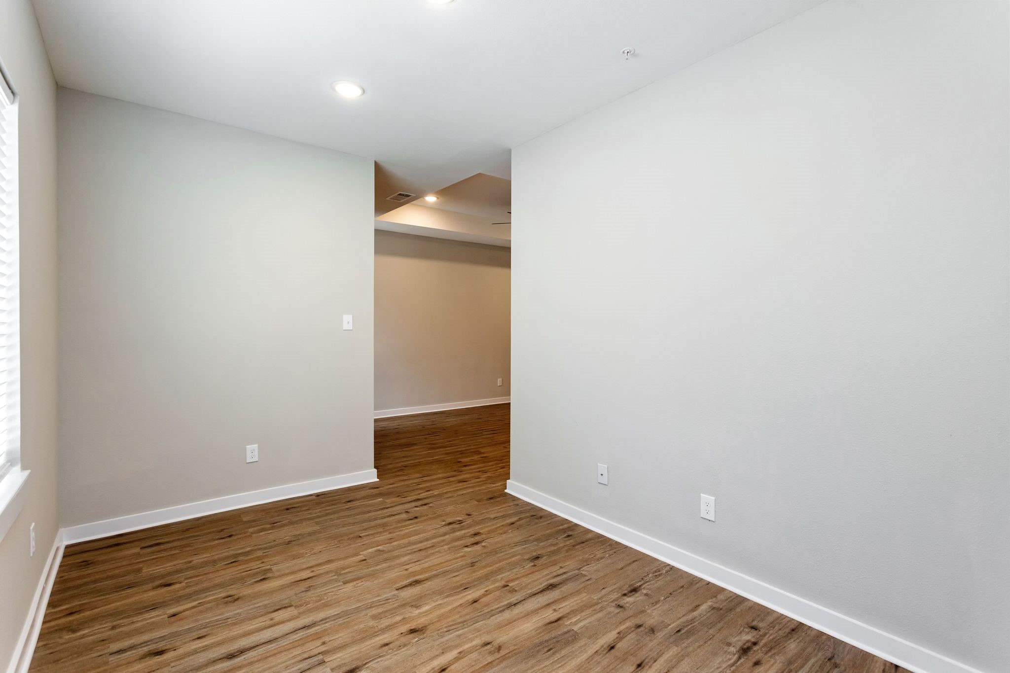 10317 Lake Road 12b Property Photo 4