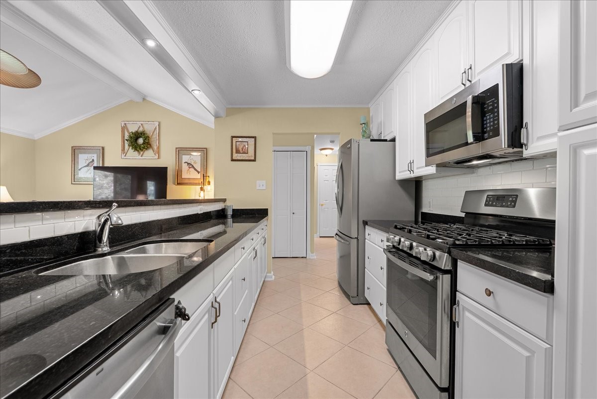 5207 Harbor Light Drive Property Photo 16