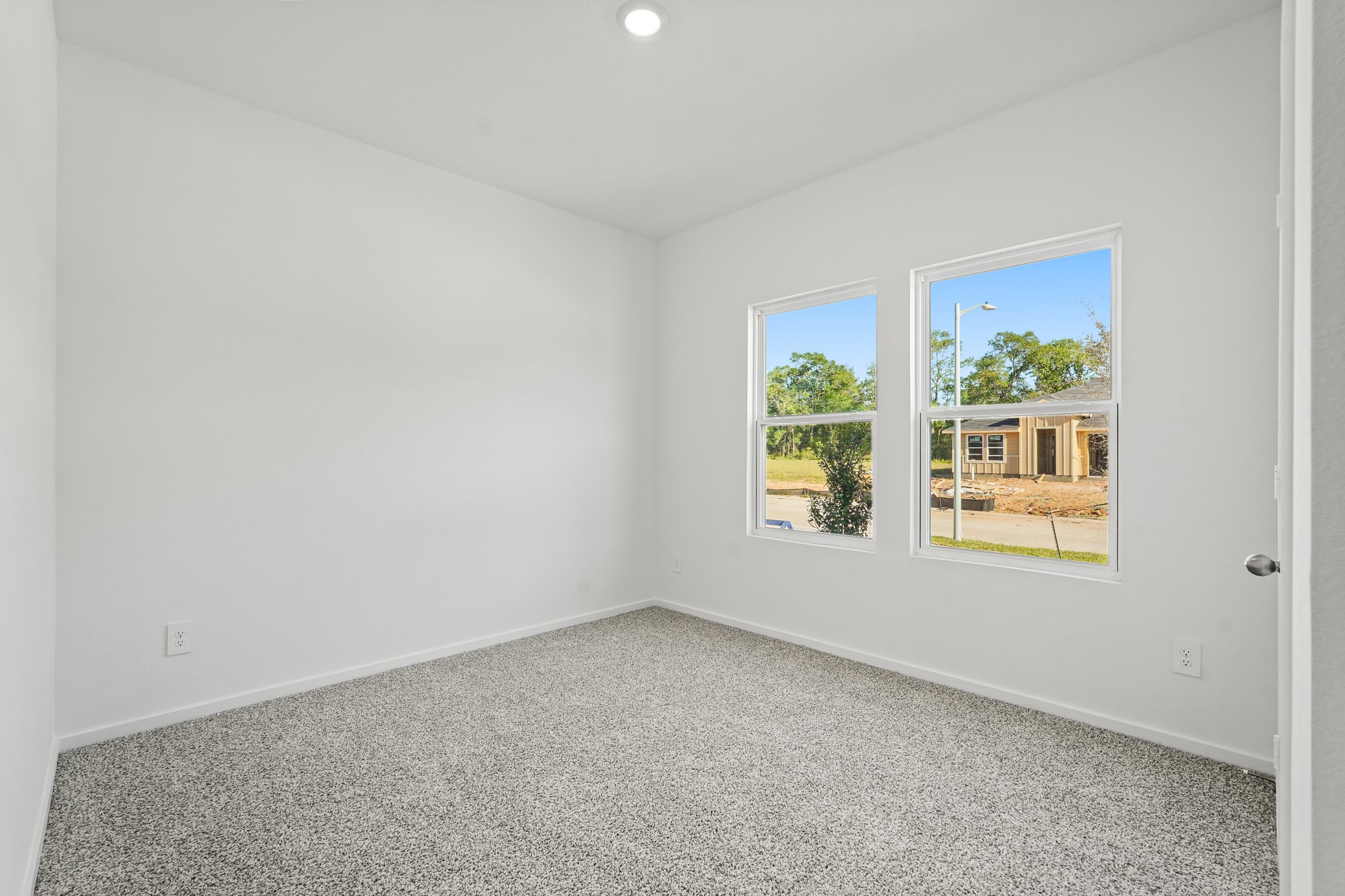 247 Golden Eagle Boulevard Property Photo 3
