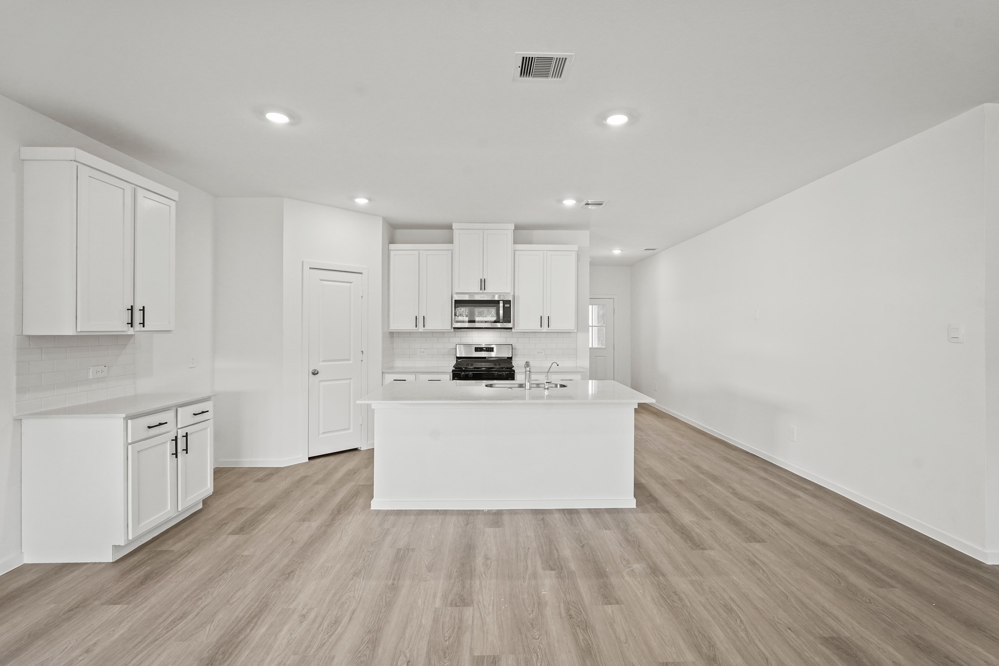 247 Golden Eagle Boulevard Property Photo 7