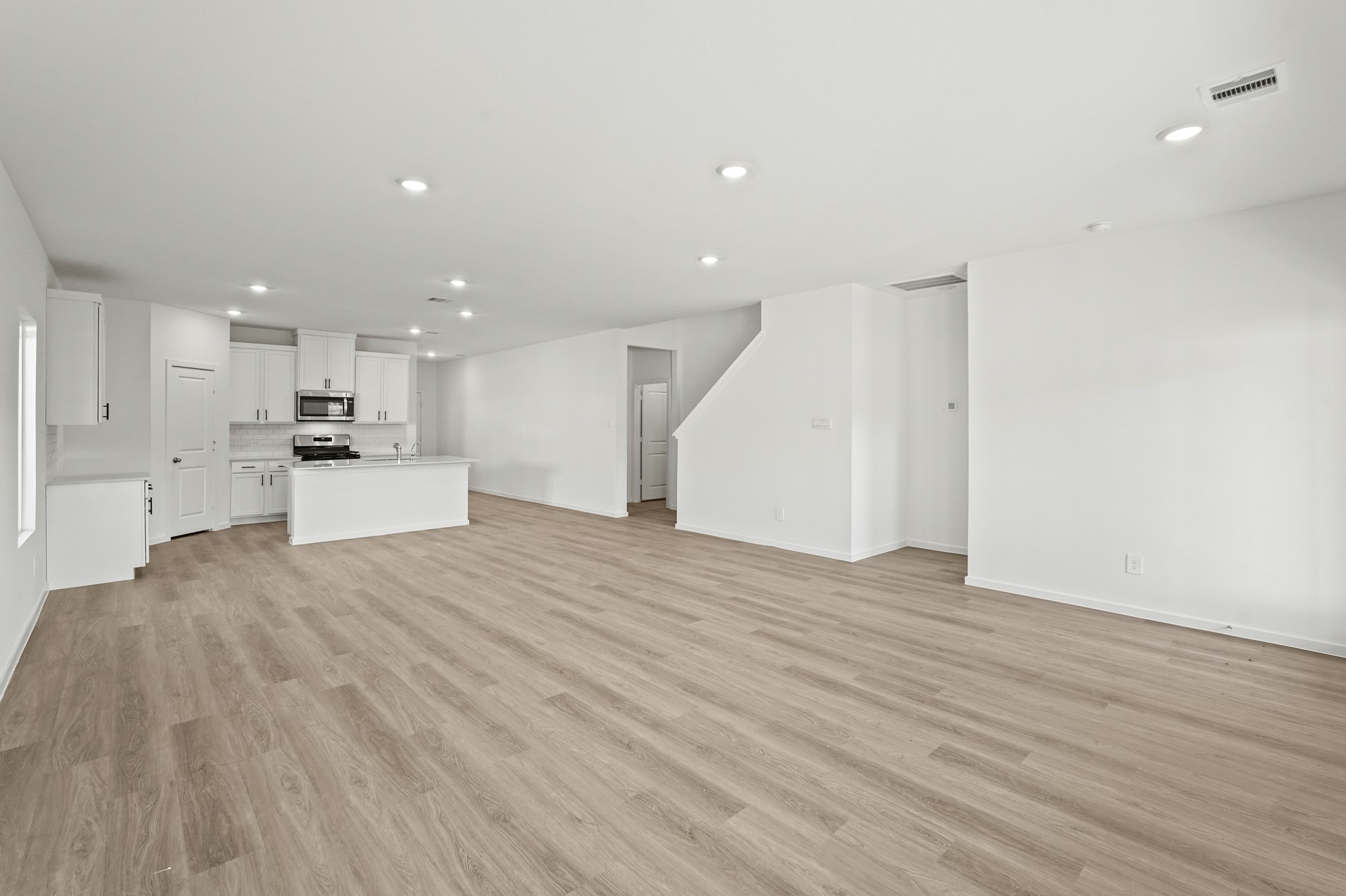 247 Golden Eagle Boulevard Property Photo 9