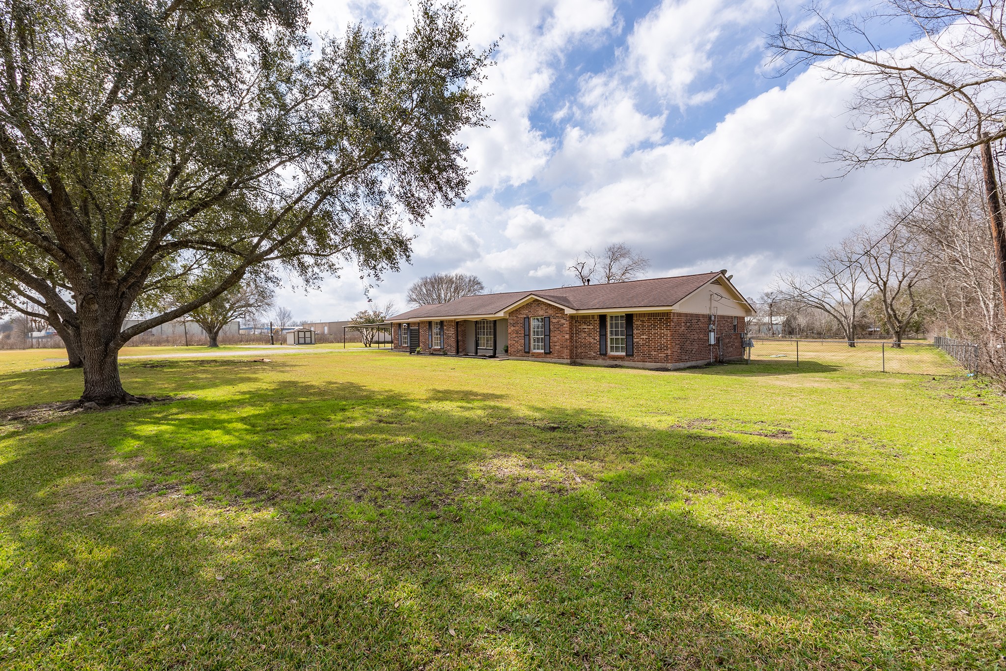 17602 Pearland Sites Road Property Photo 2