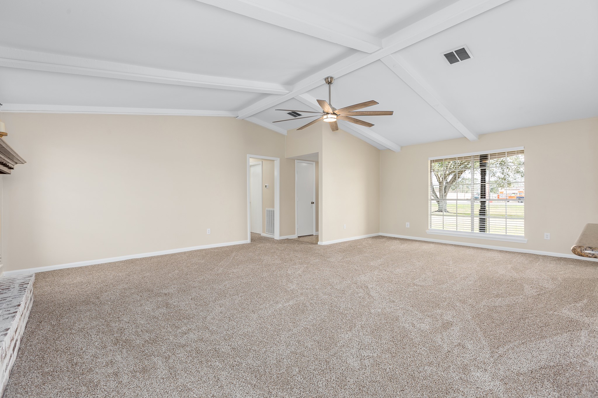 17602 Pearland Sites Road Property Photo 4