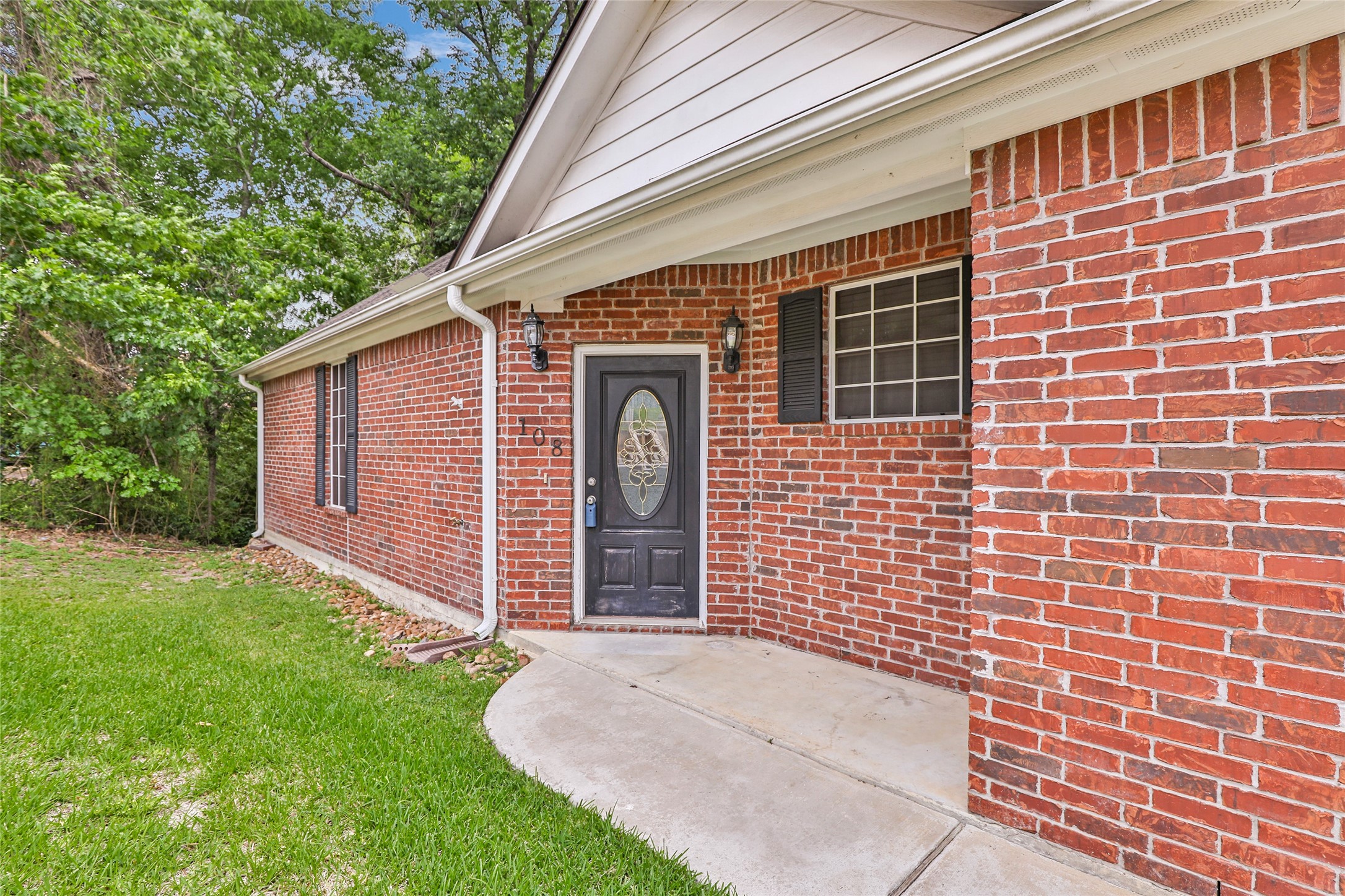 108 Harbour Town Circle Property Photo 2