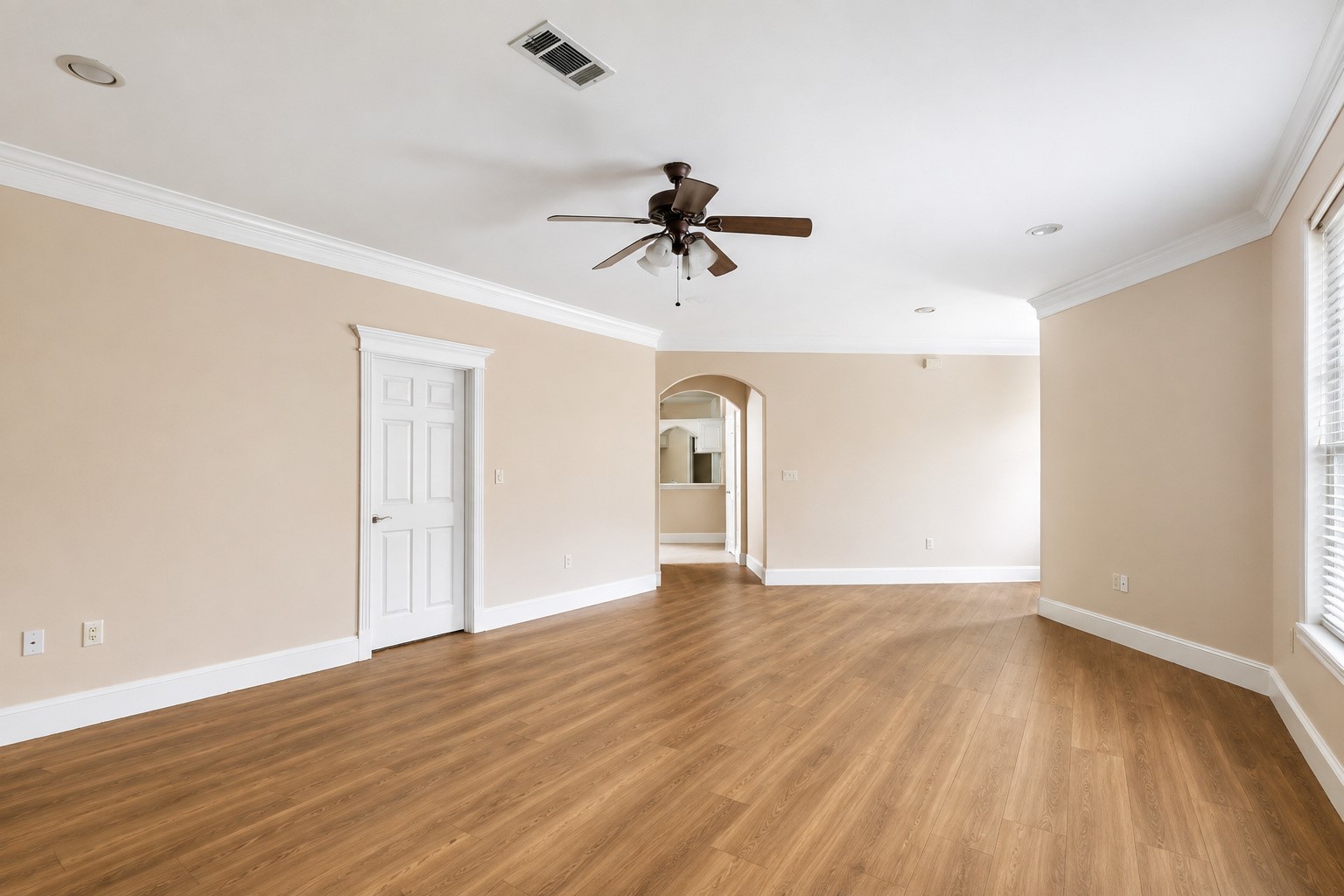 108 Harbour Town Circle Property Photo 4