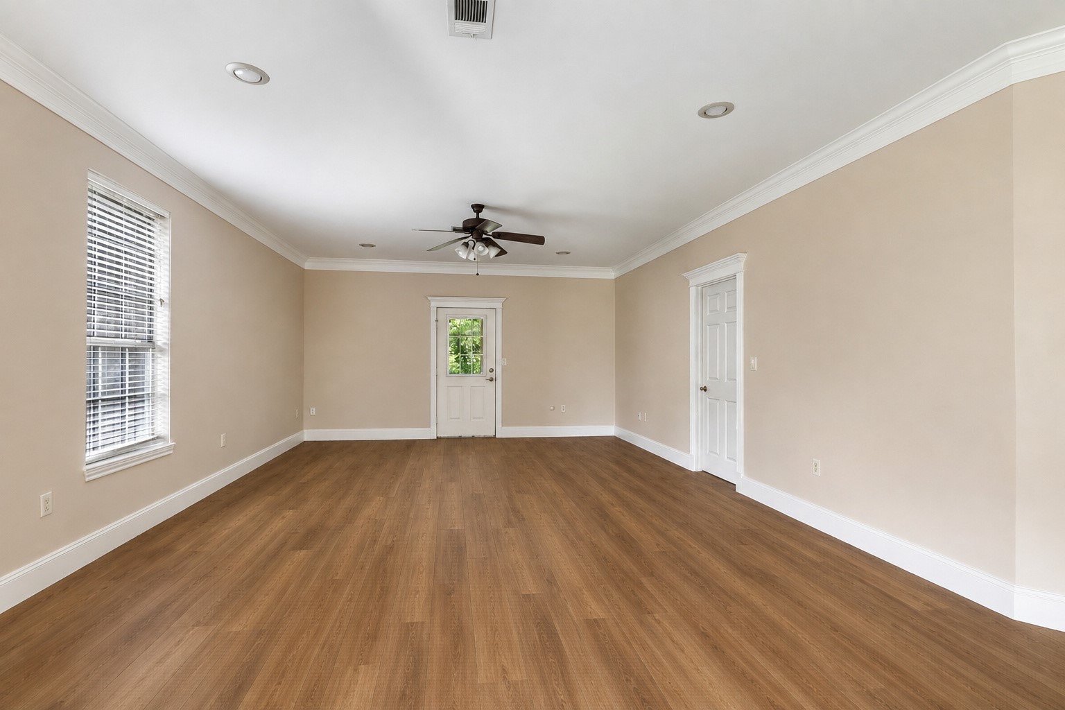 108 Harbour Town Circle Property Photo 6