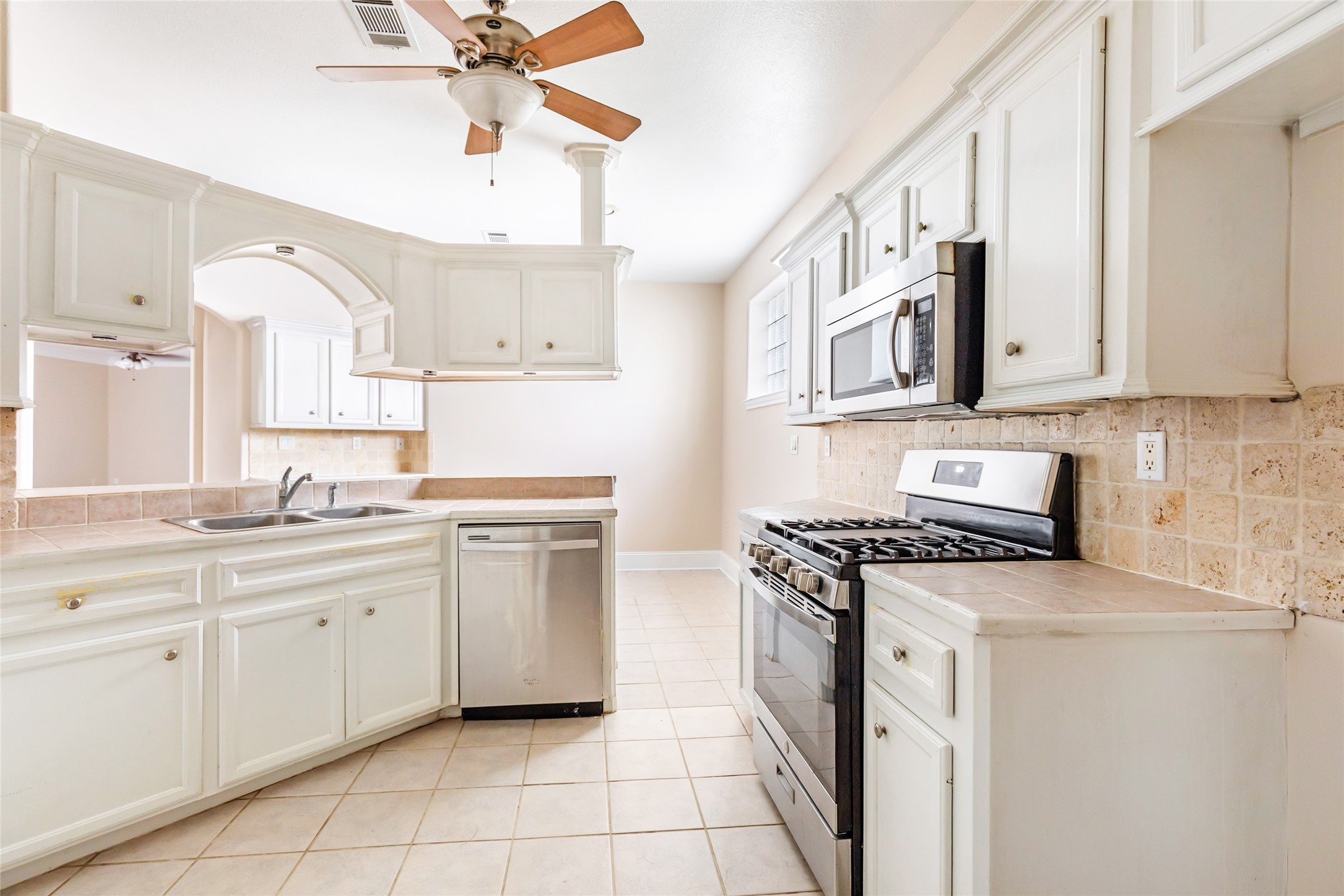 108 Harbour Town Circle Property Photo 17