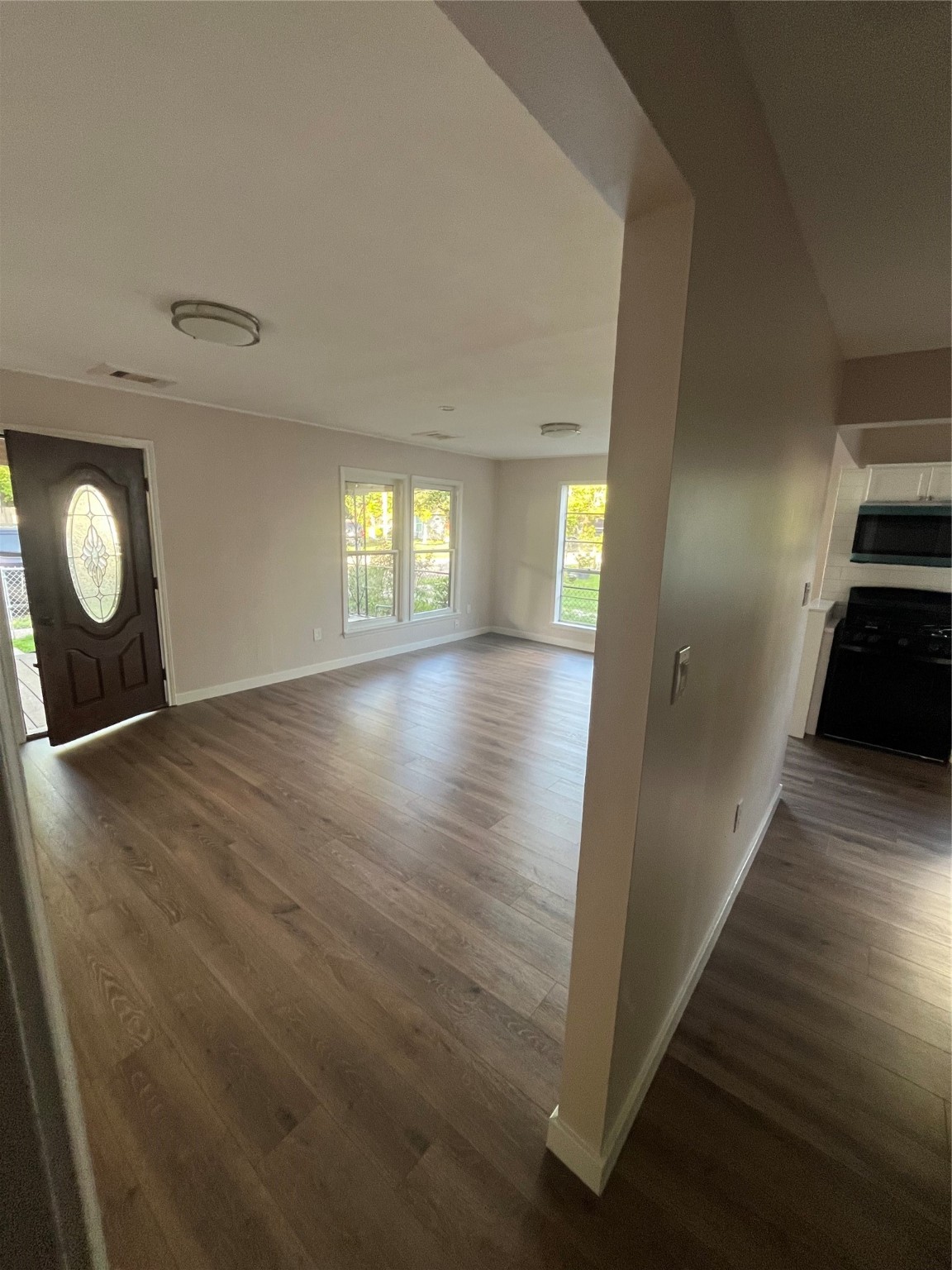 222 E Adoue Street Property Photo 1