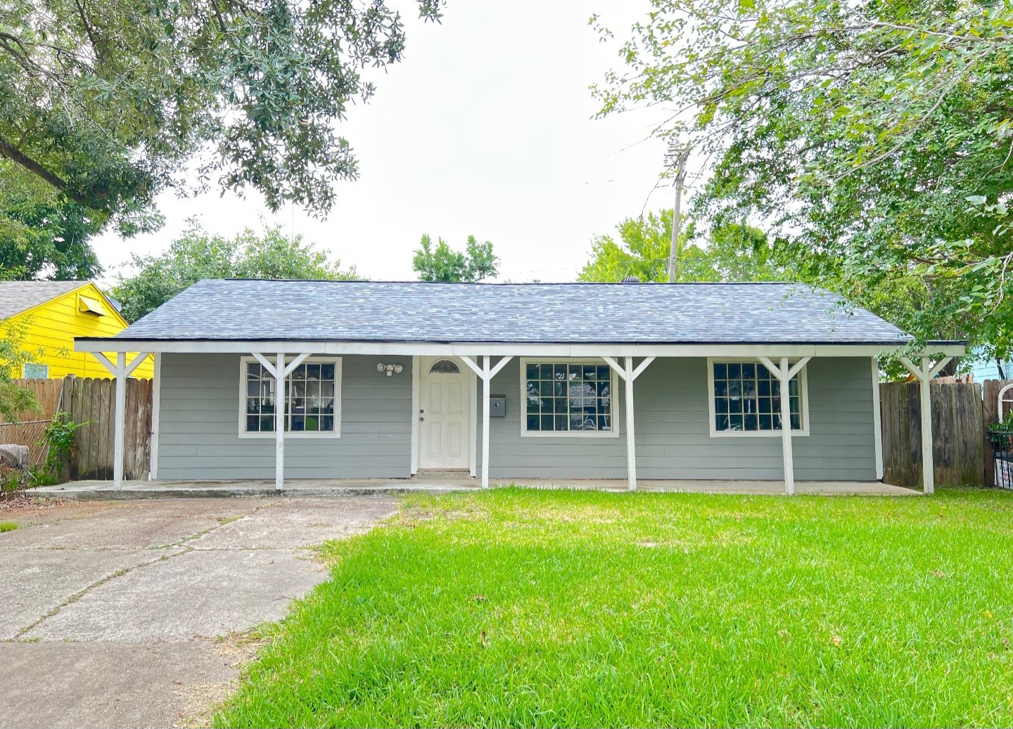 3121 Bond Street Property Photo 1