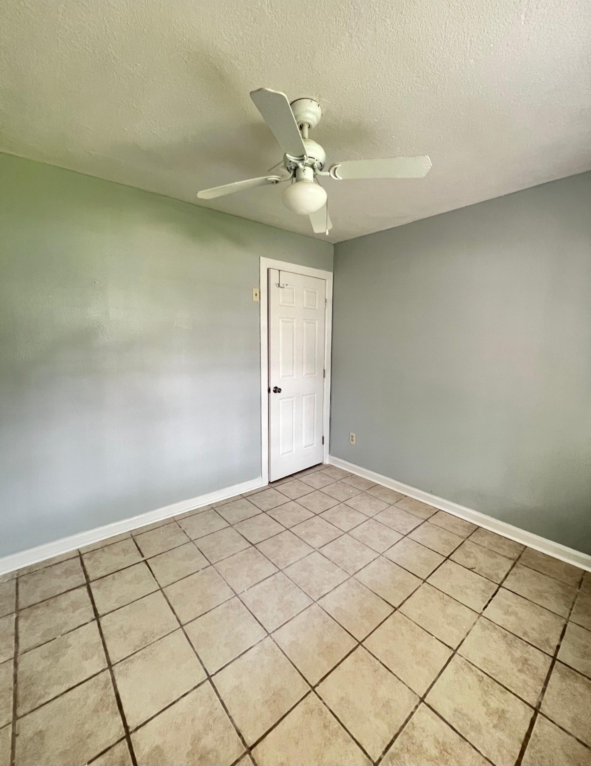 3121 Bond Street Property Photo 9